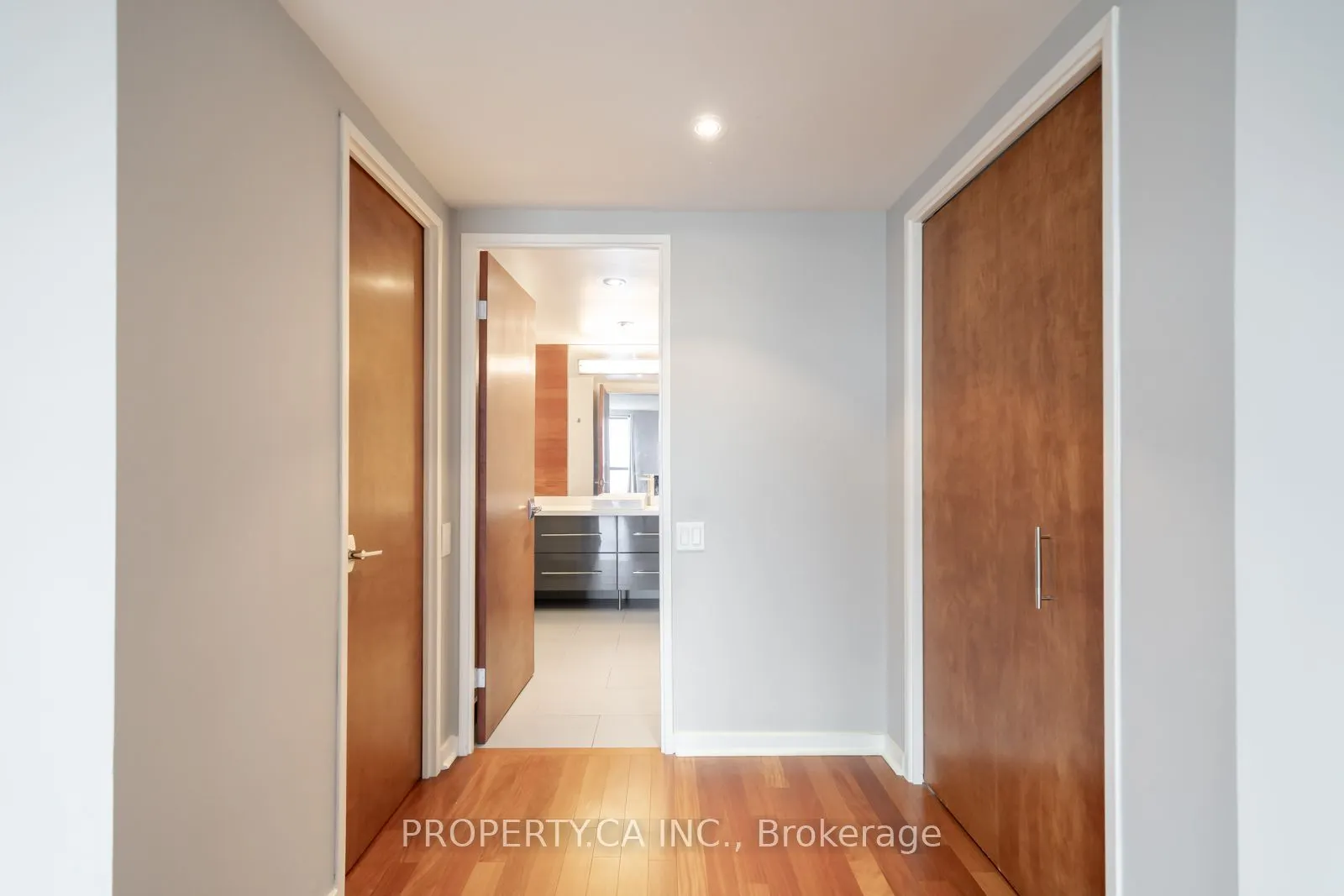 1 Concorde Place #1202