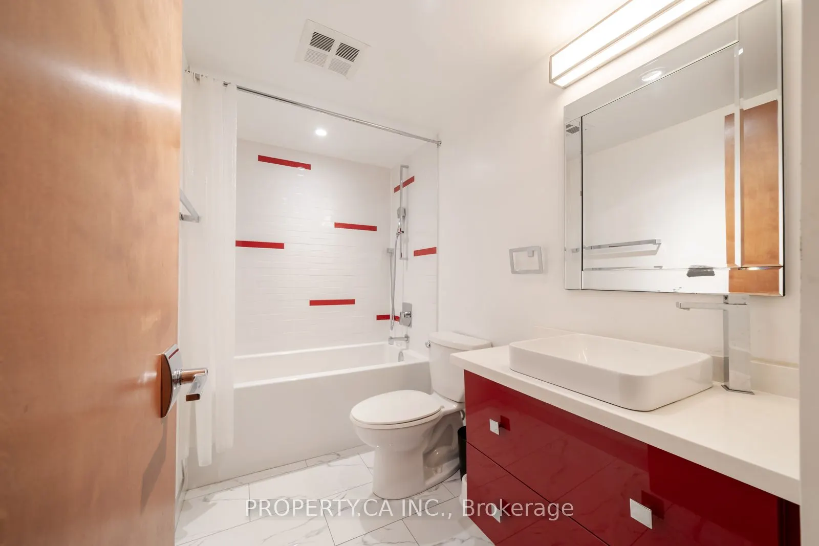 1 Concorde Place #1202