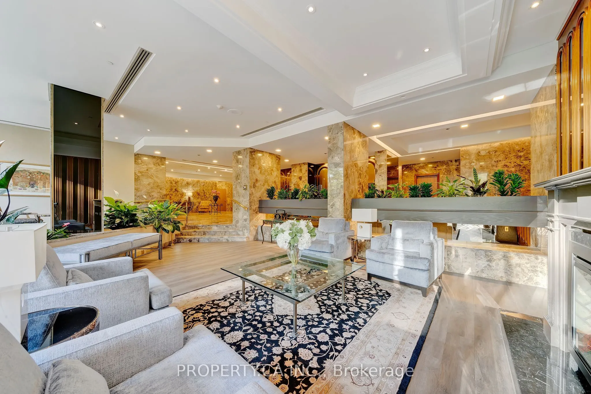 1 Concorde Place #1202