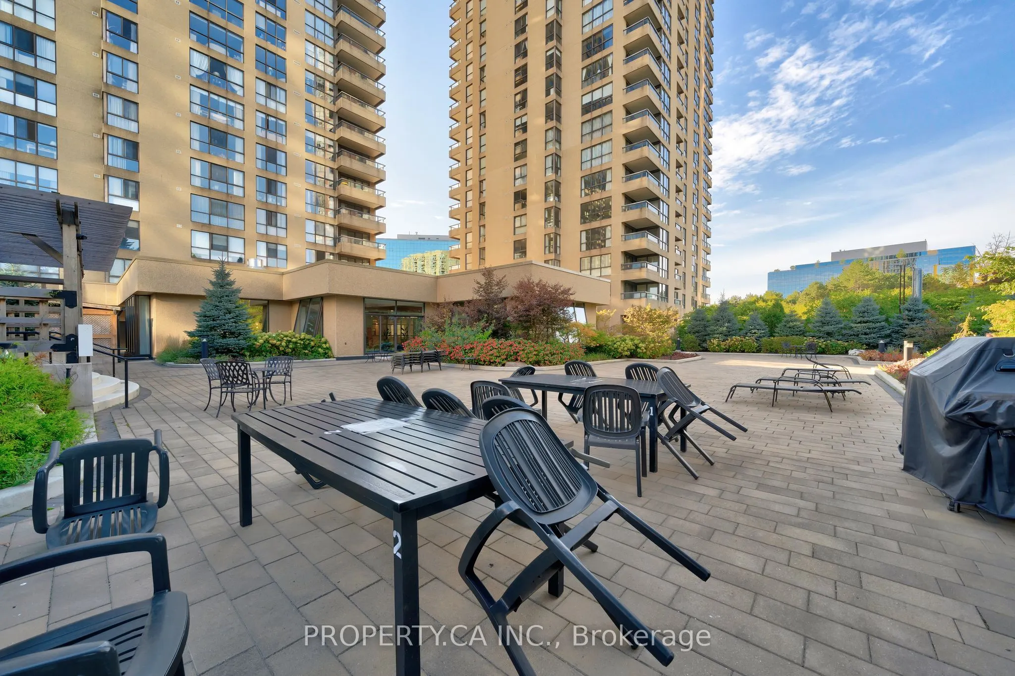 1 Concorde Place #1202