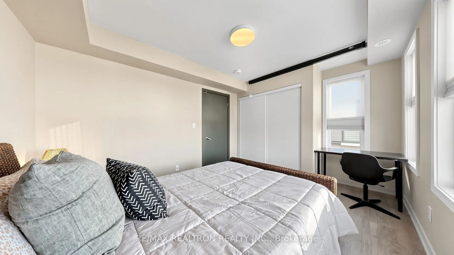 48 Hooyo Terrace