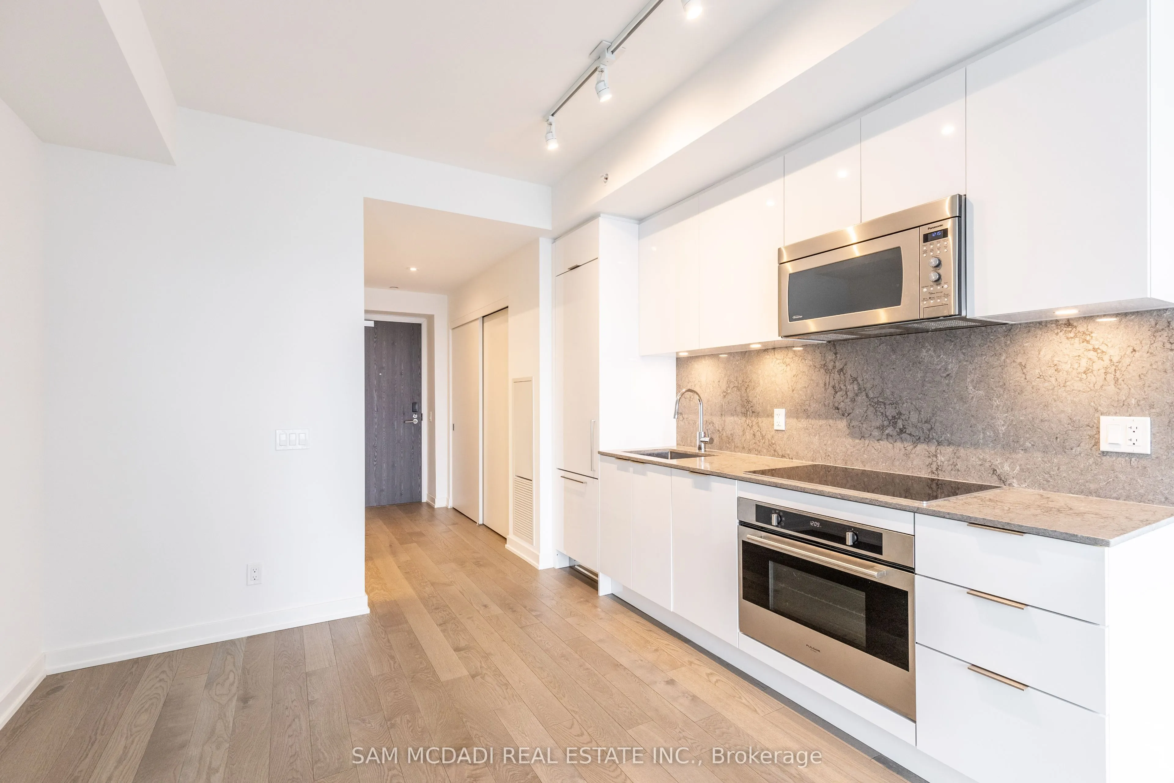 20 Lombard Street #3608