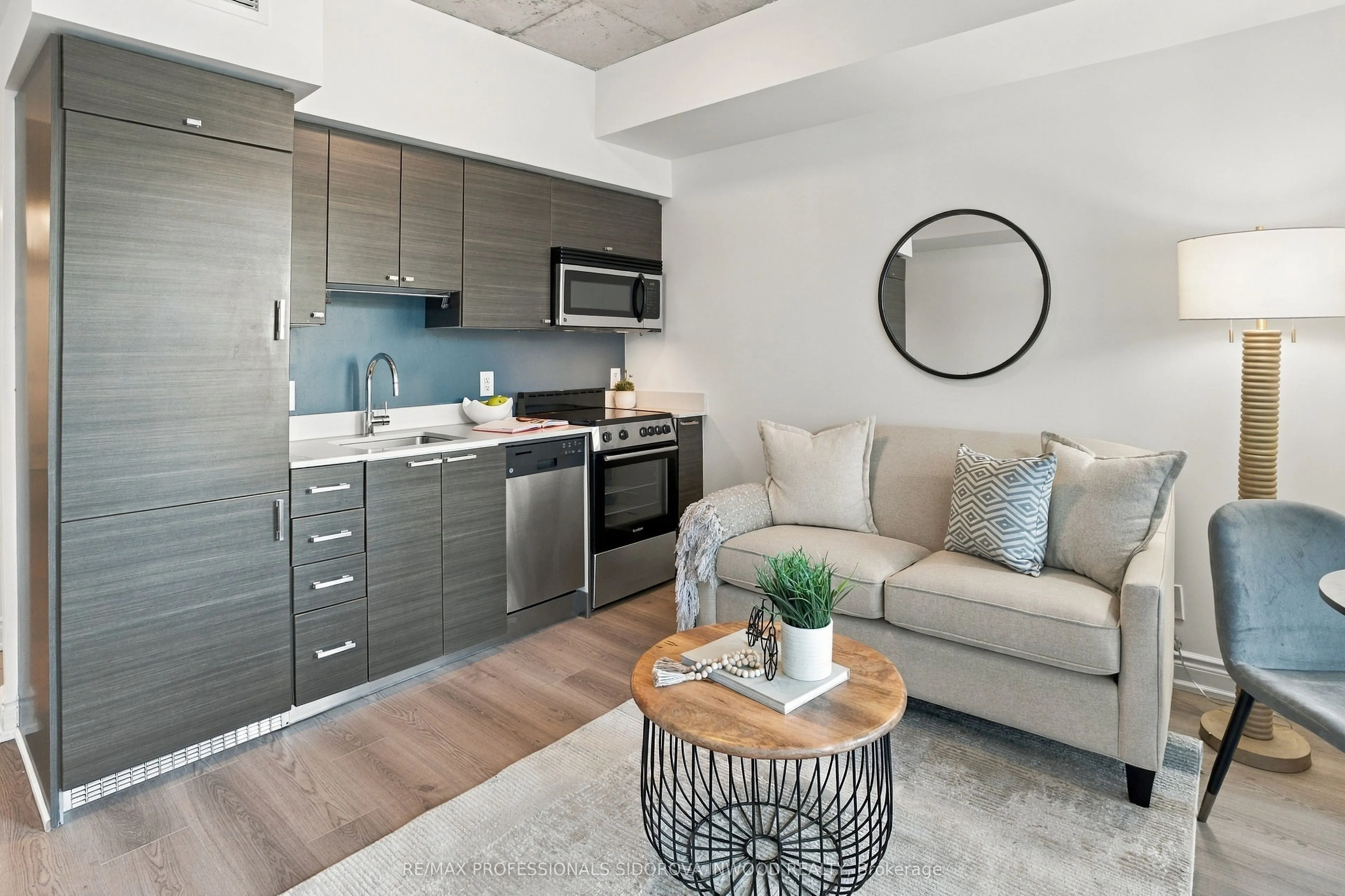 707 Dovercourt Road #215