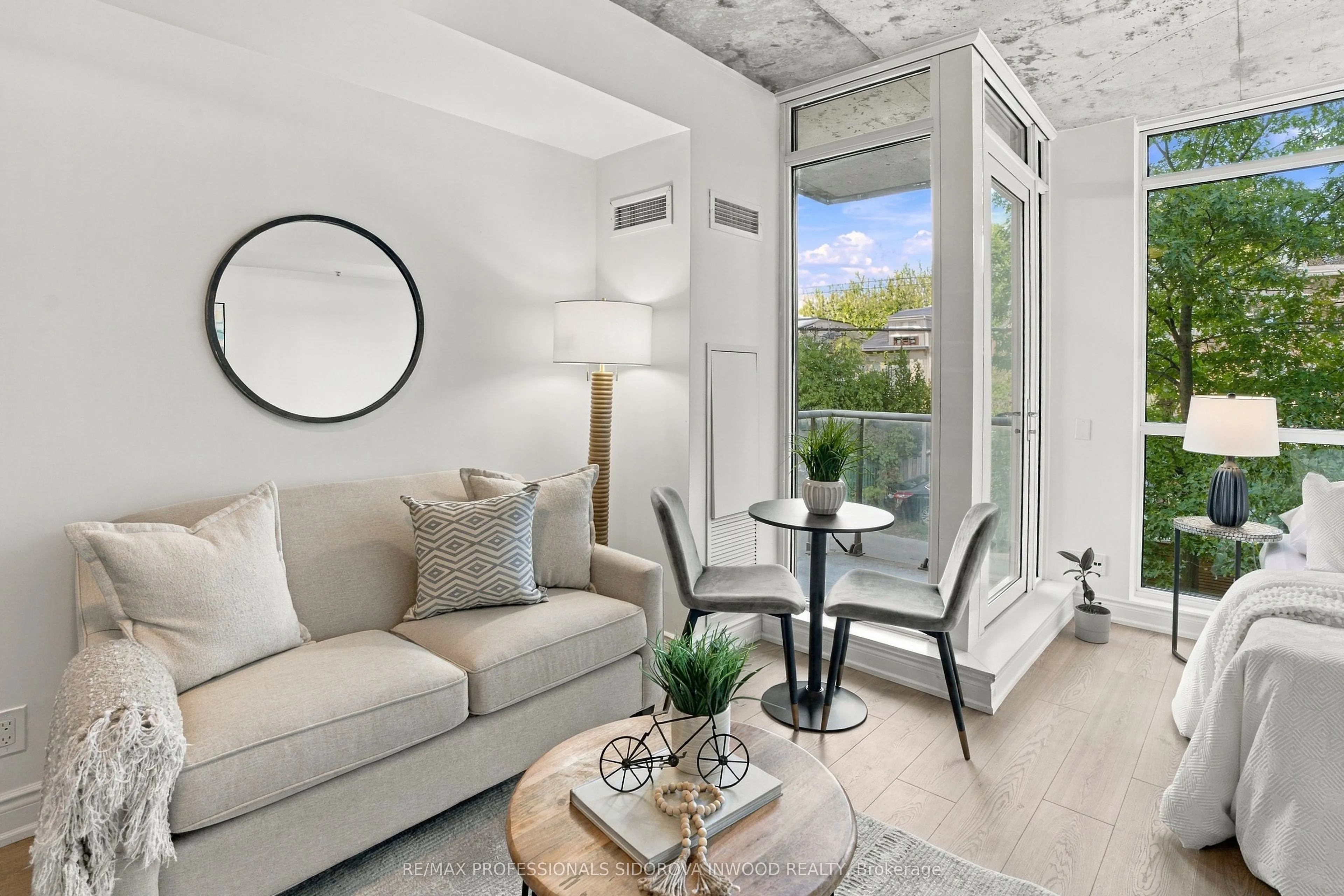 707 Dovercourt Road #215