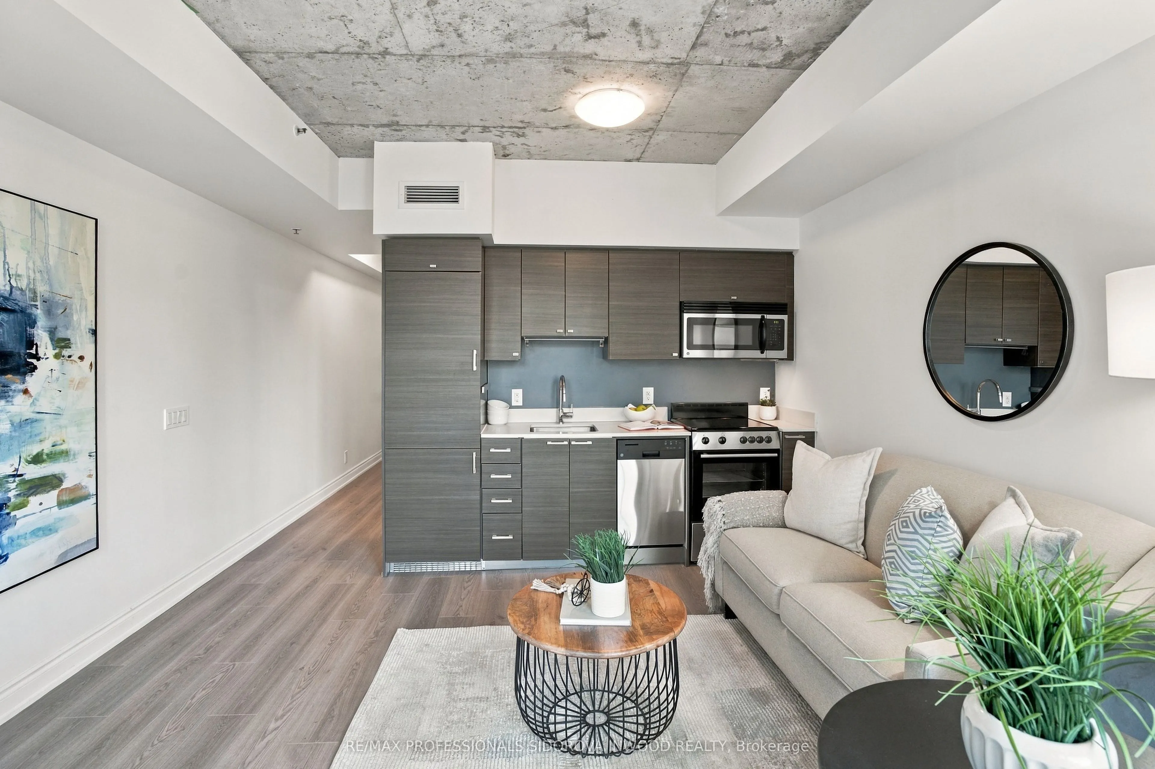 707 Dovercourt Road #215