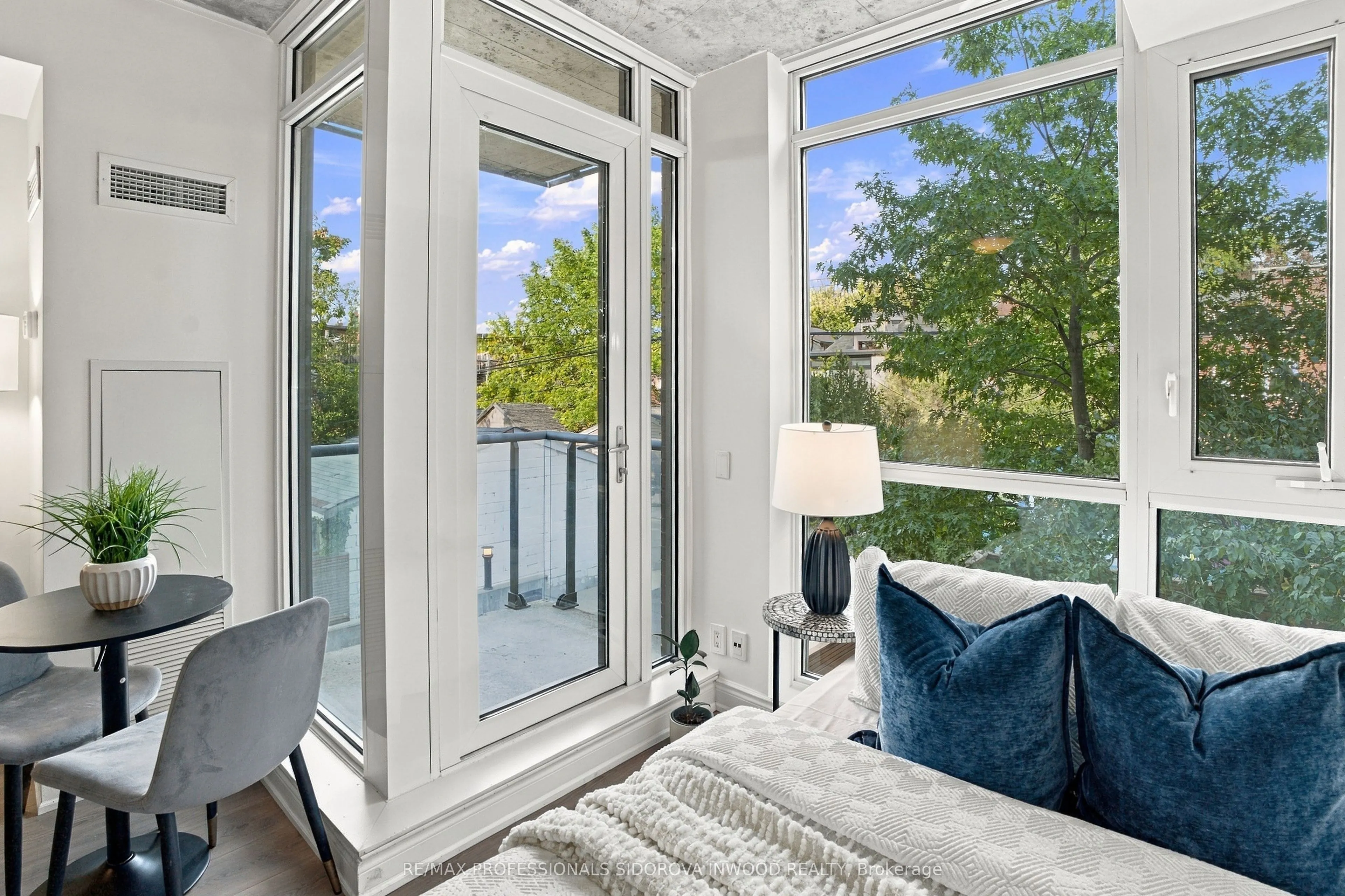 707 Dovercourt Road #215