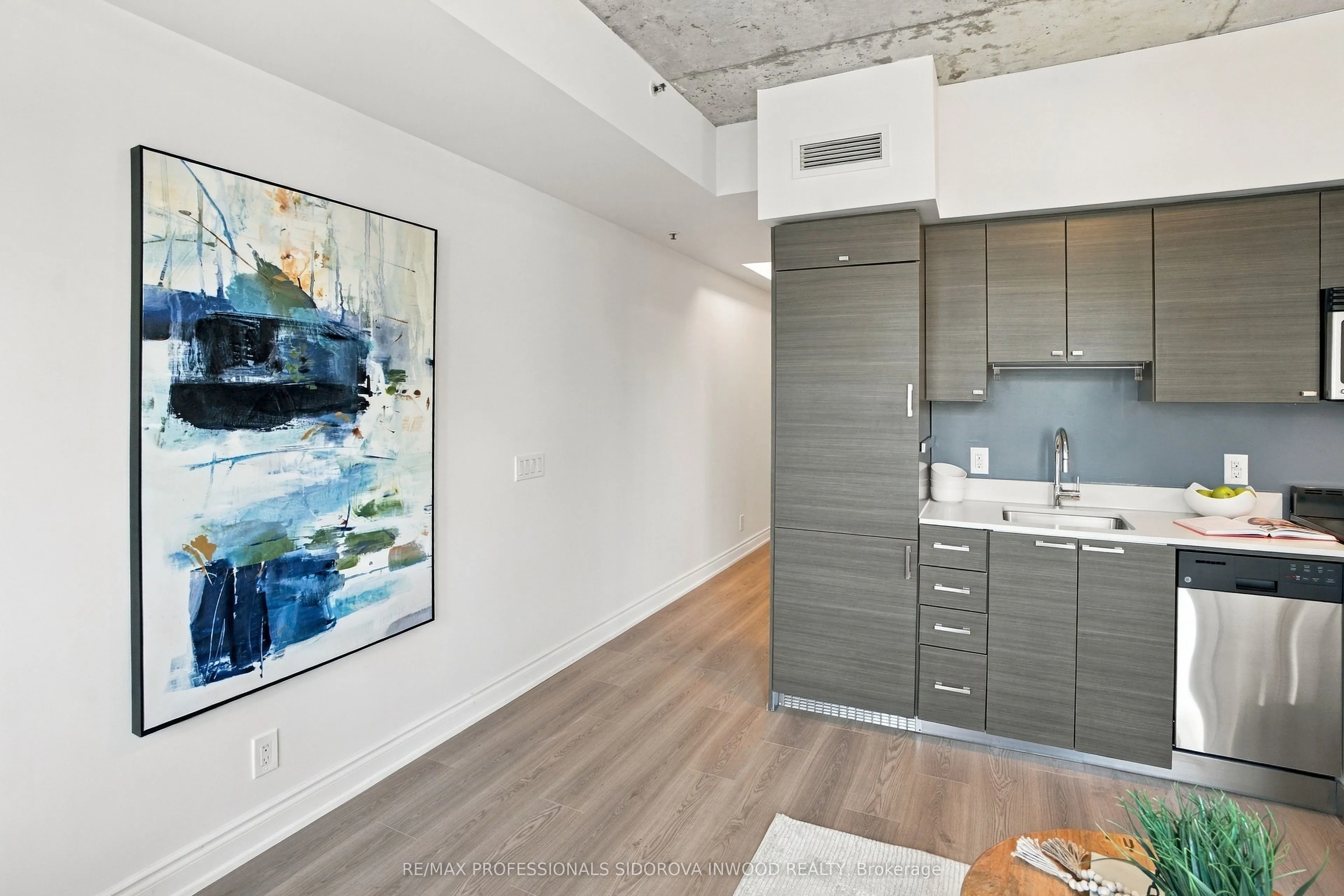 707 Dovercourt Road #215