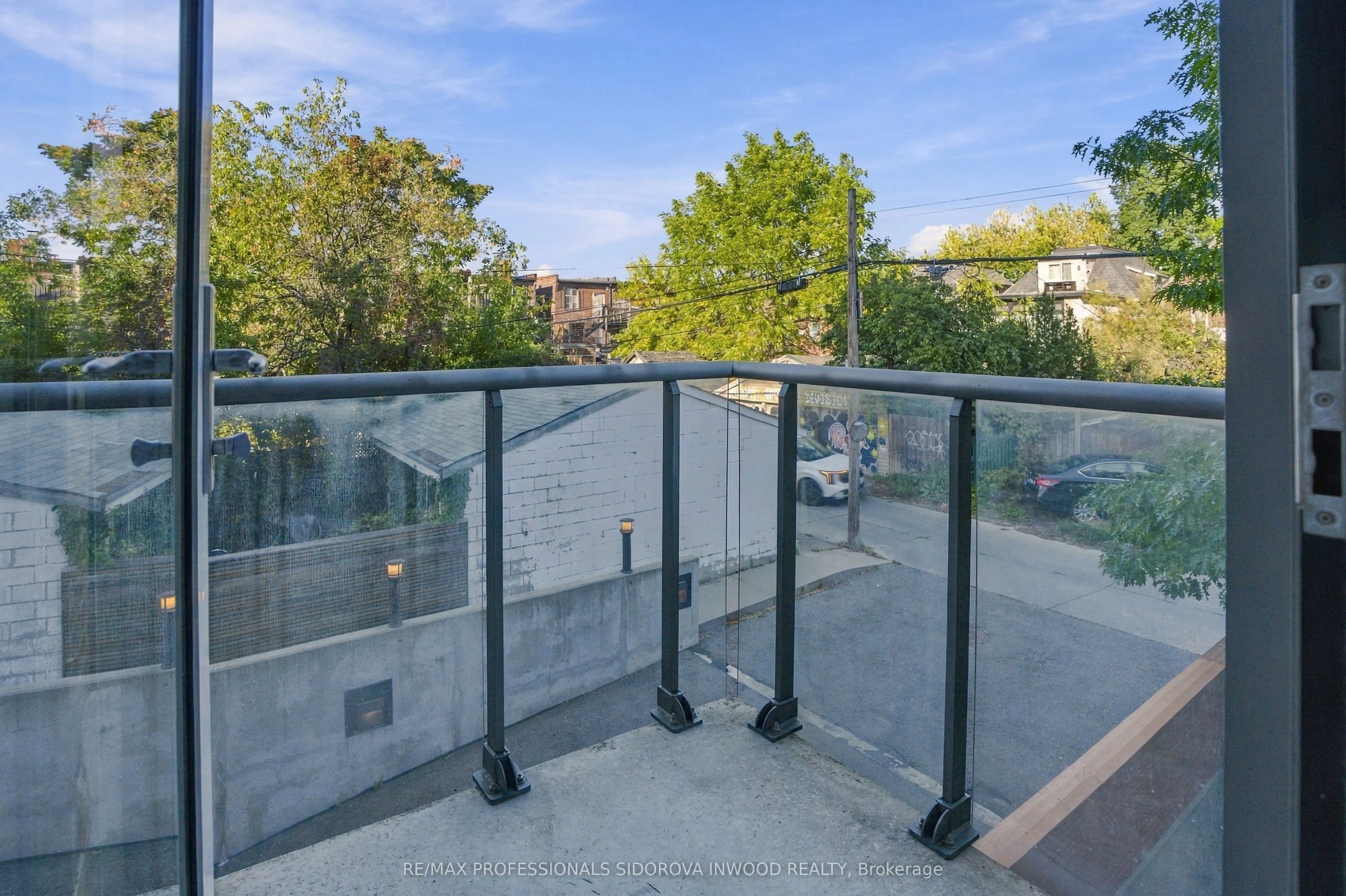 707 Dovercourt Road #215