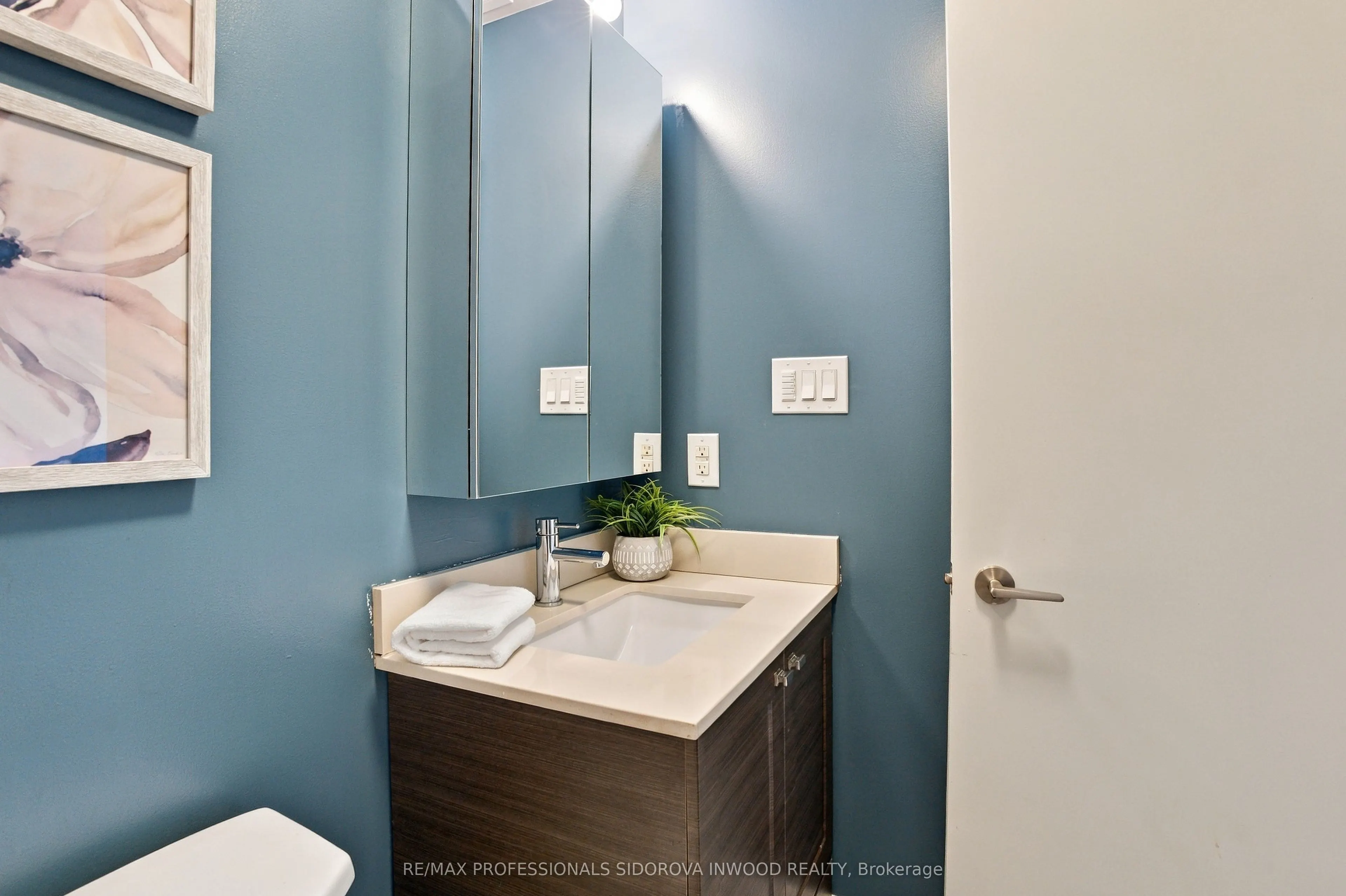 707 Dovercourt Road #215