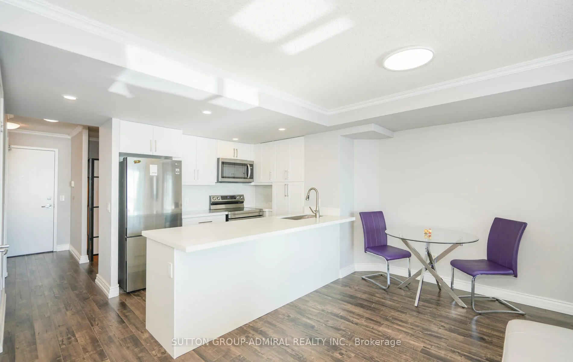 208 Queens Quay W #1207