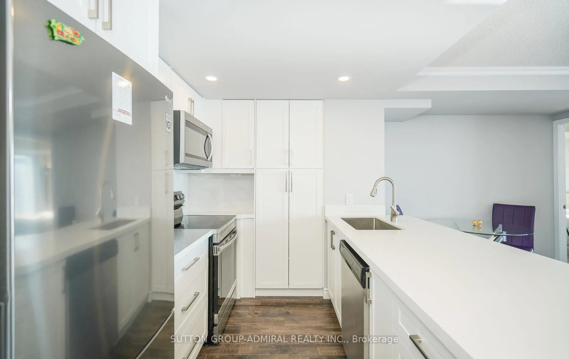 208 Queens Quay W #1207