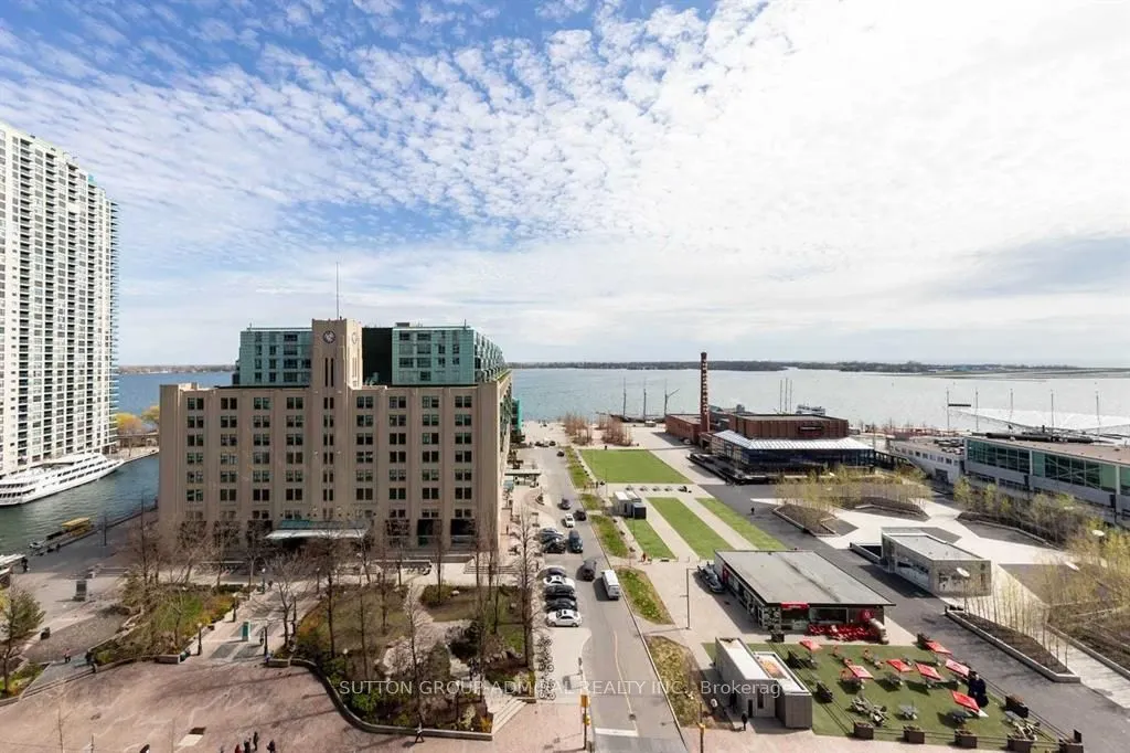 208 Queens Quay W #1207