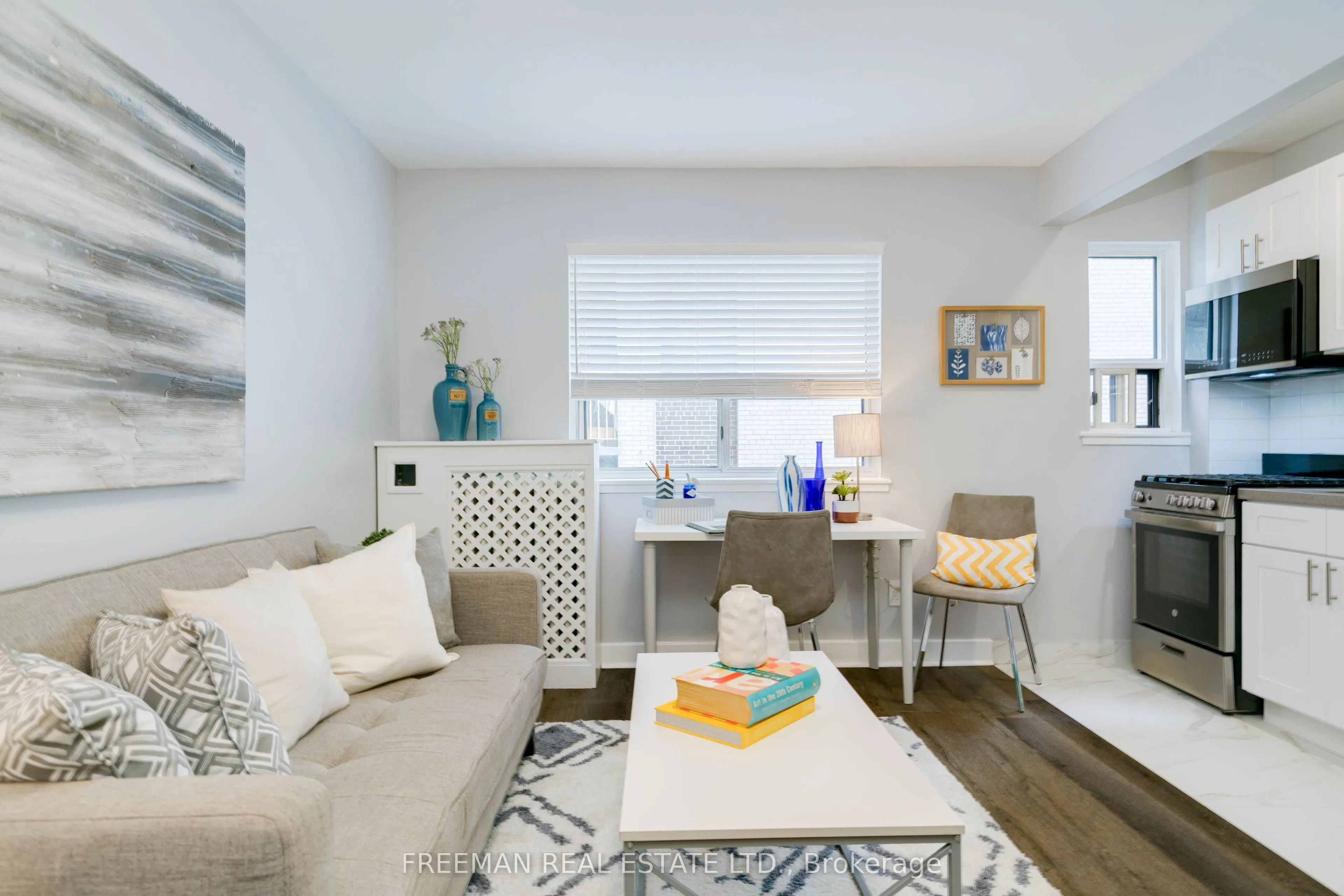 214 Wellesley Street #304