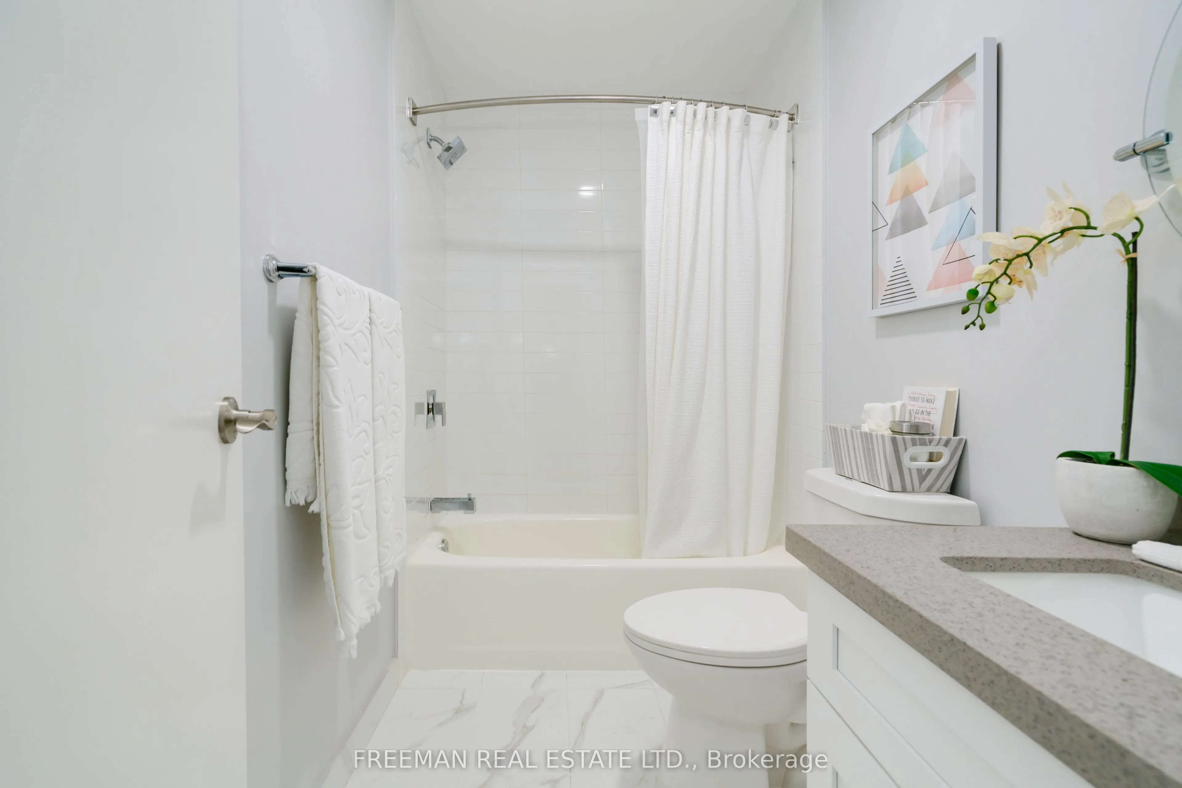 214 Wellesley Street #304
