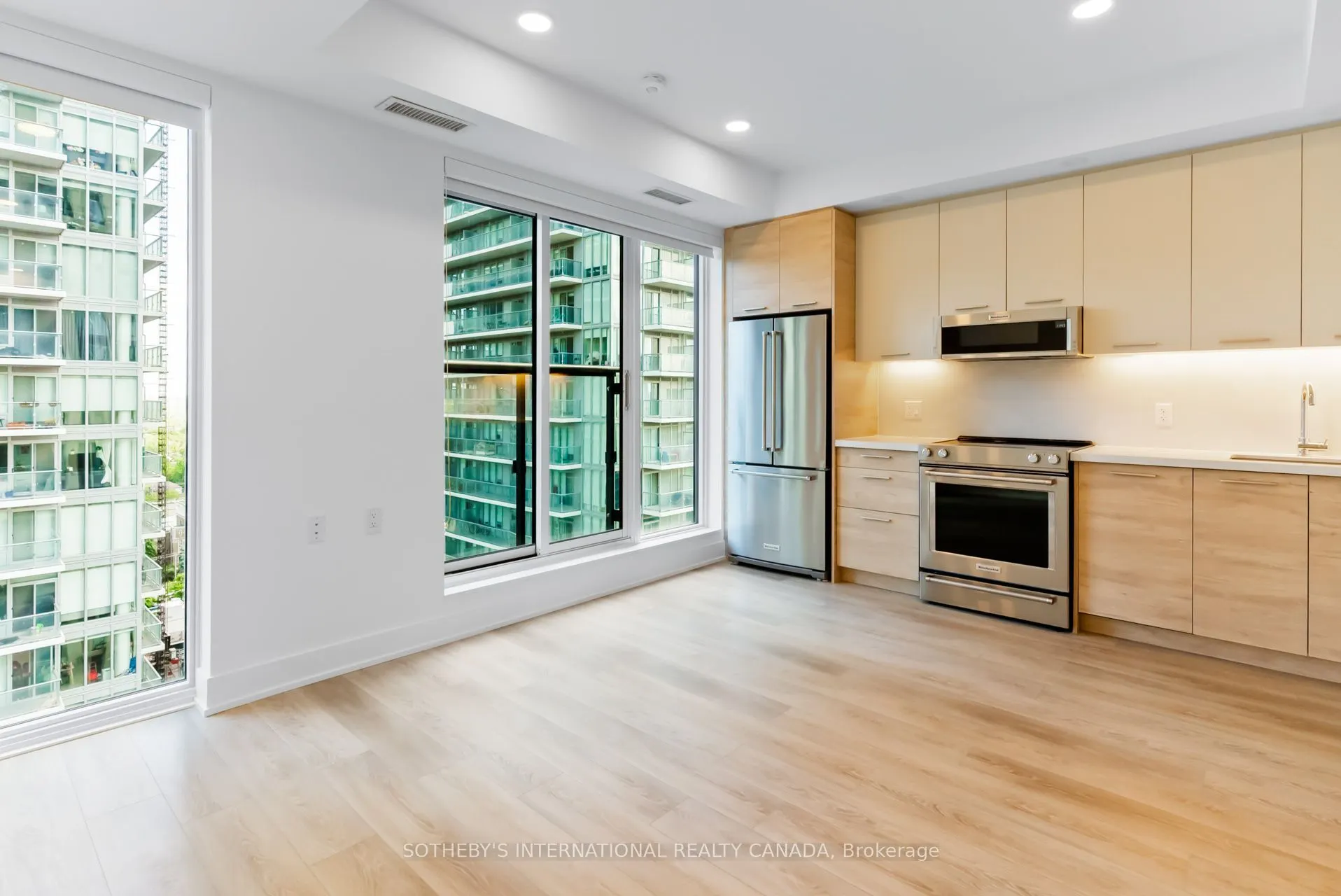 200 Redpath Avenue #PH06
