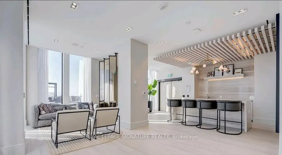 2020 Bathurst Street #807