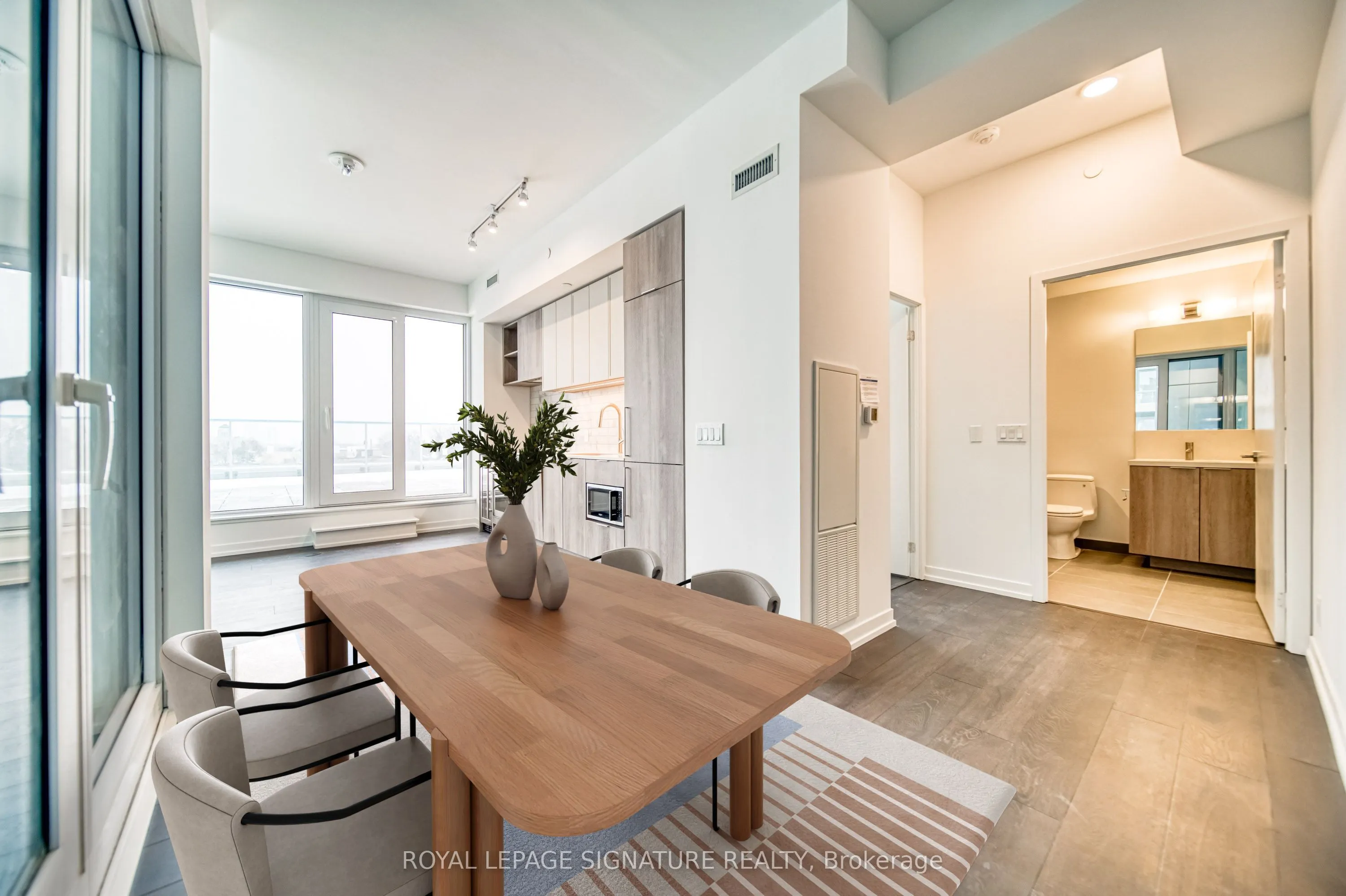 2020 Bathurst Street #807