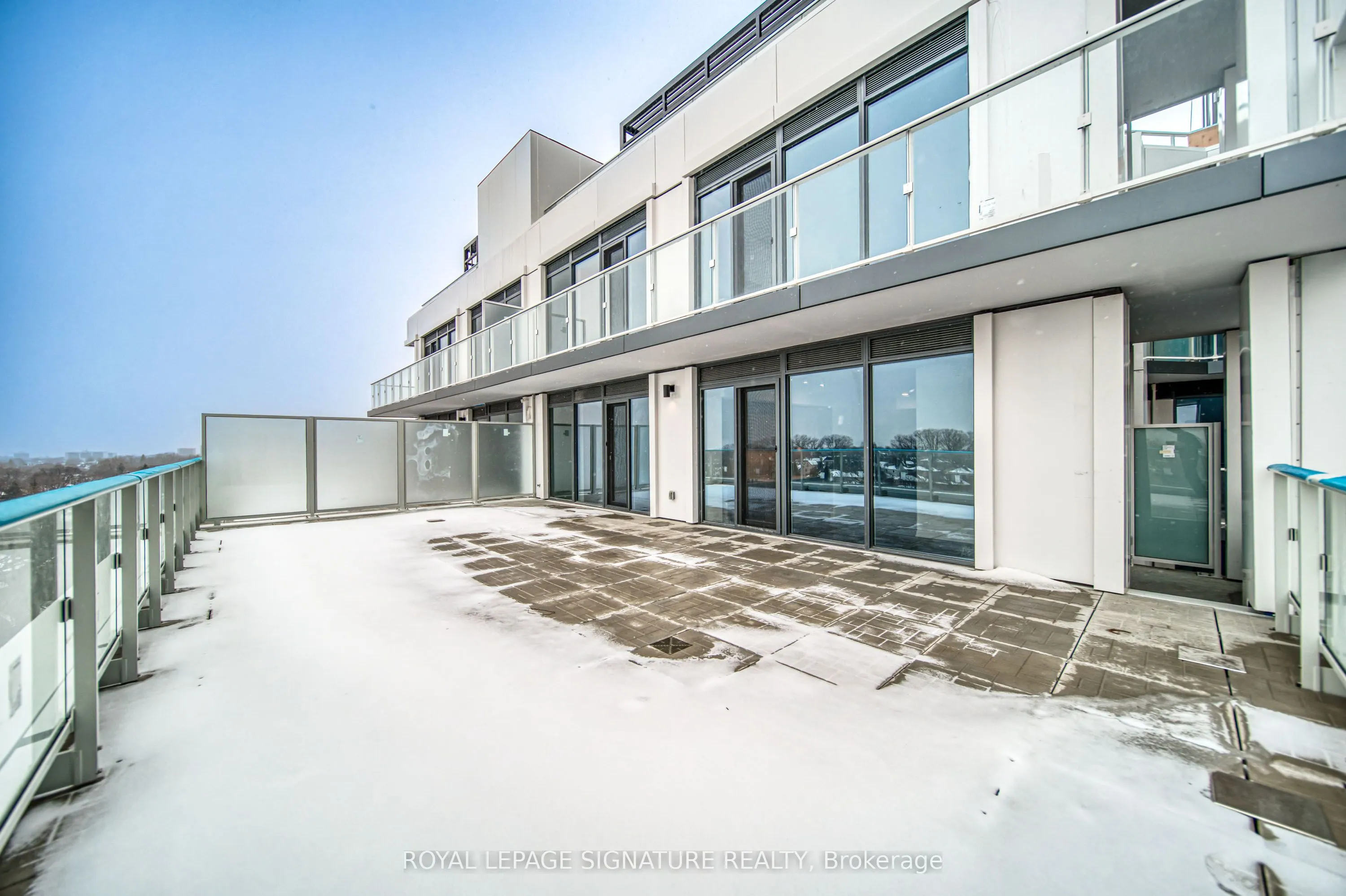 2020 Bathurst Street #807