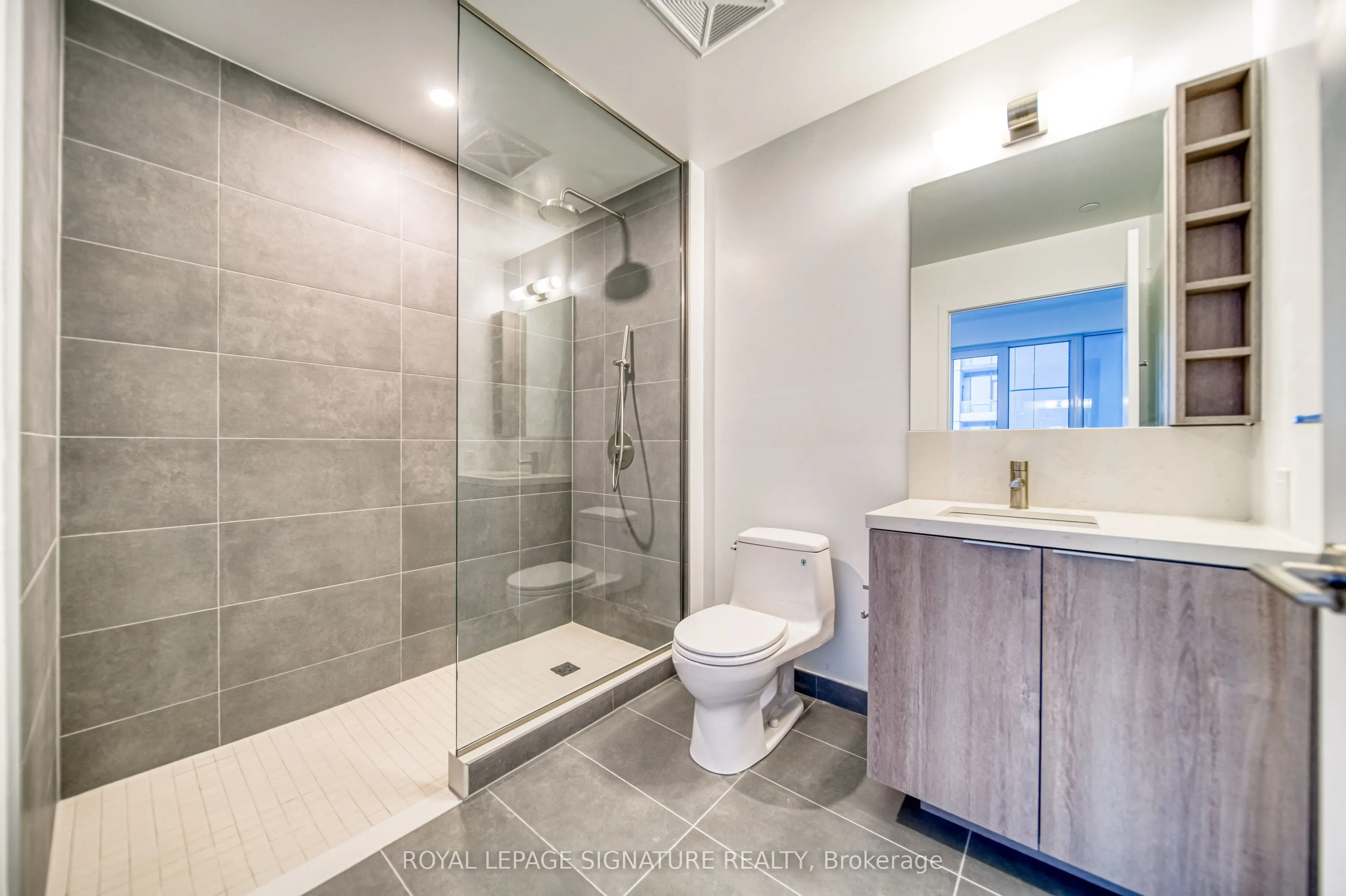 2020 Bathurst Street #807