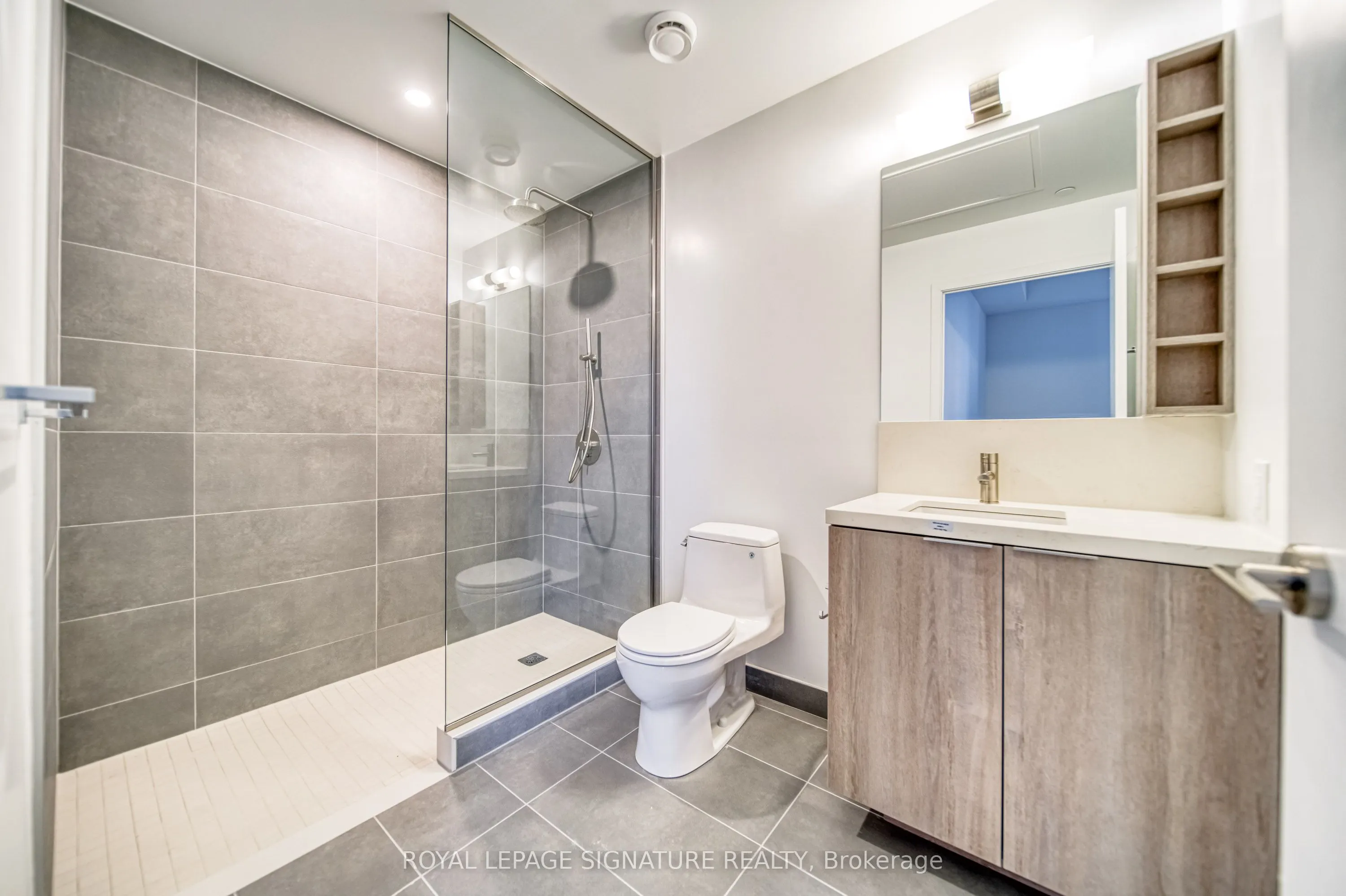 2020 Bathurst Street #807