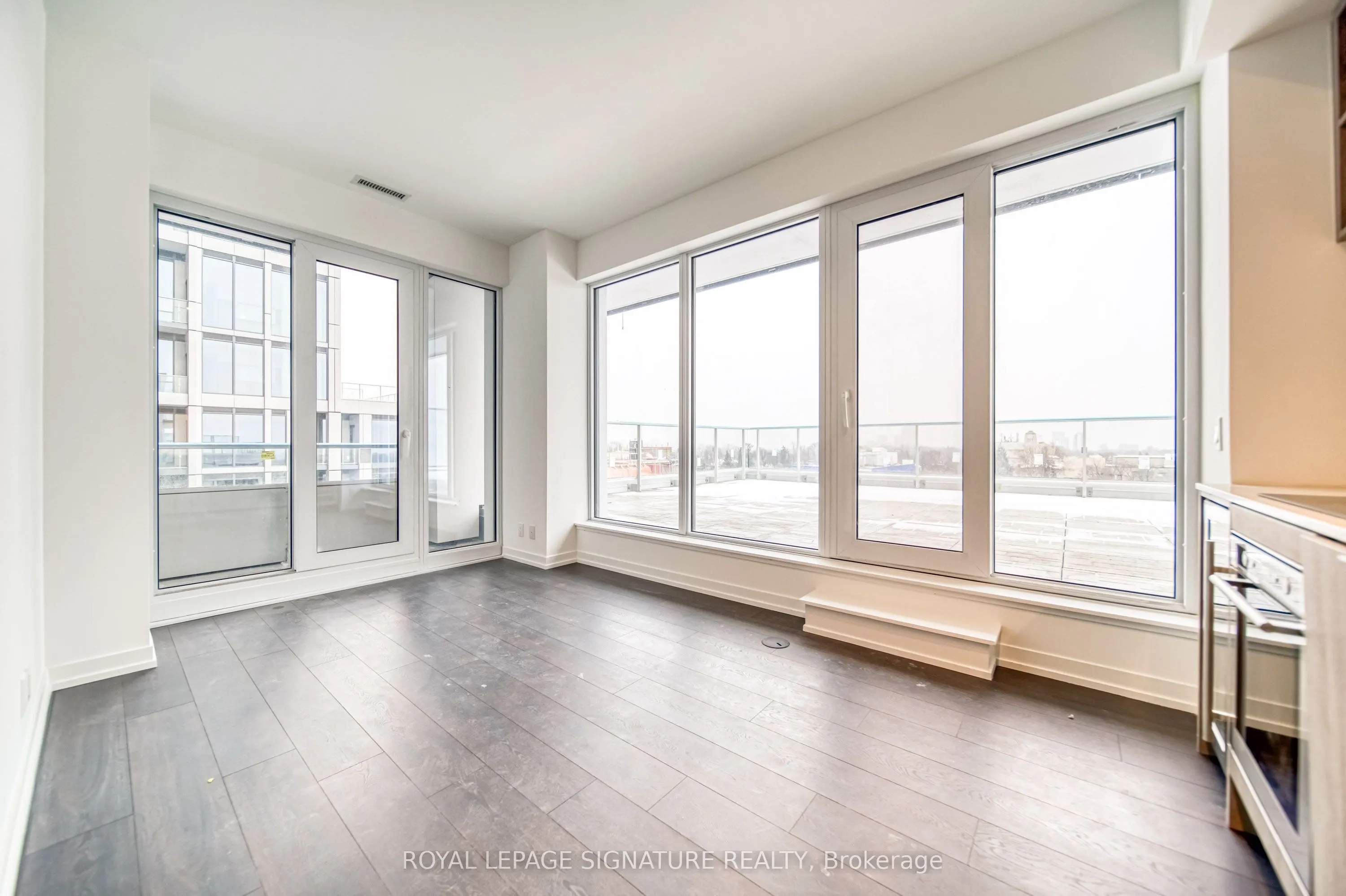 2020 Bathurst Street #807