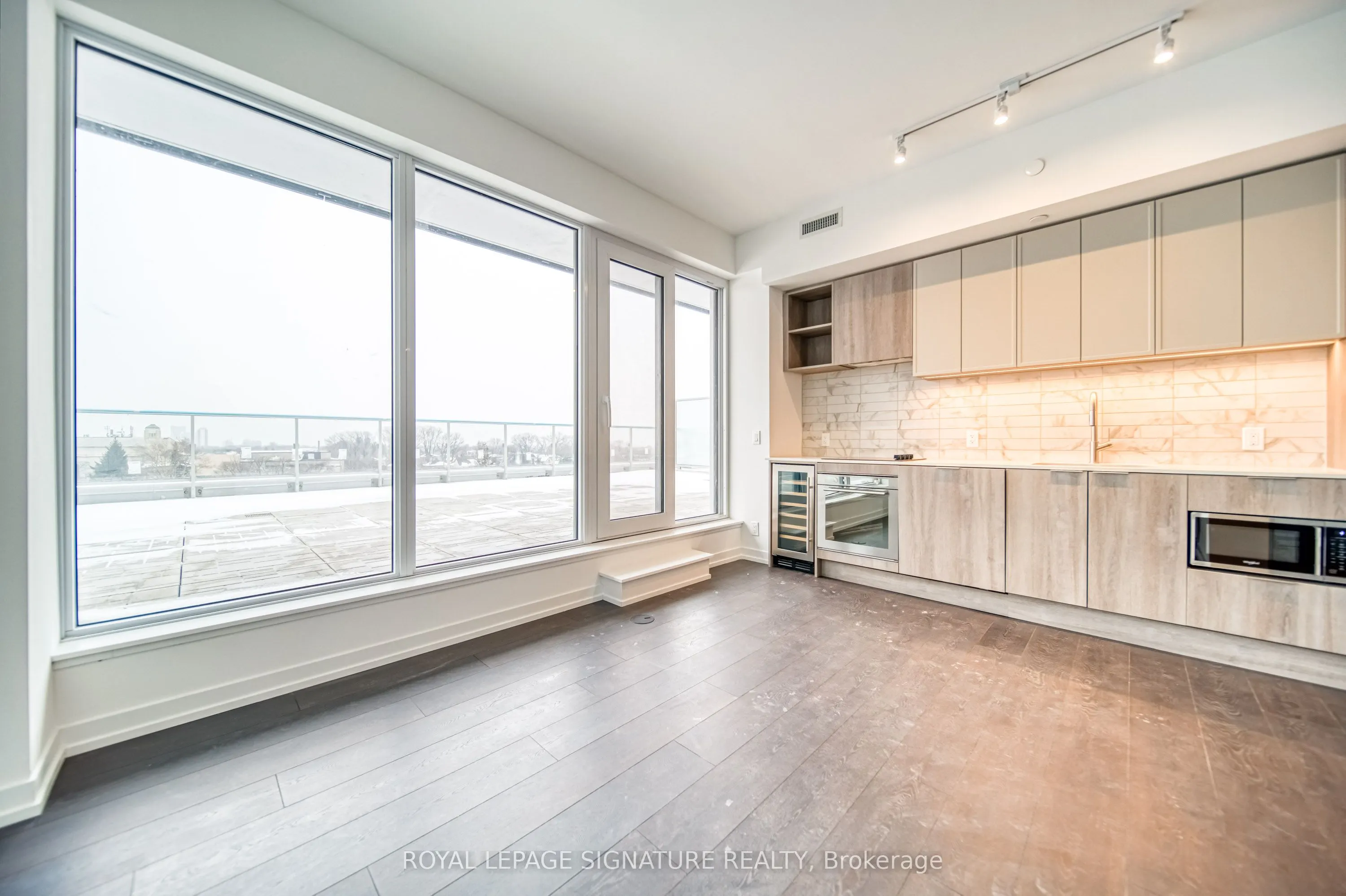 2020 Bathurst Street #807