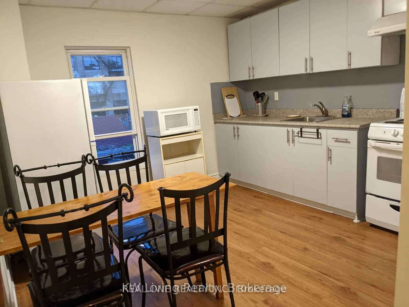 27 Kensington Avenue