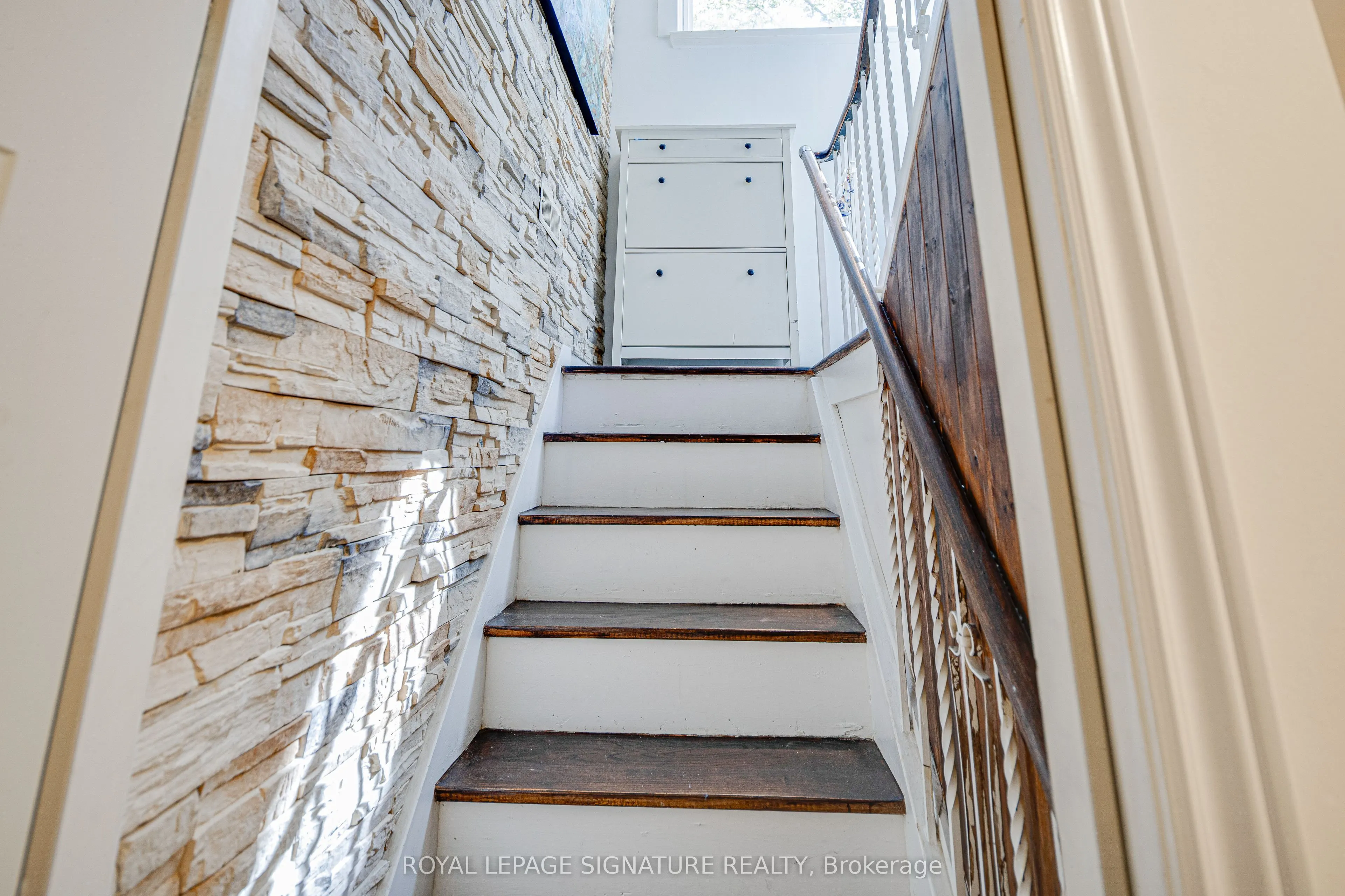 45 Fenelon Drive