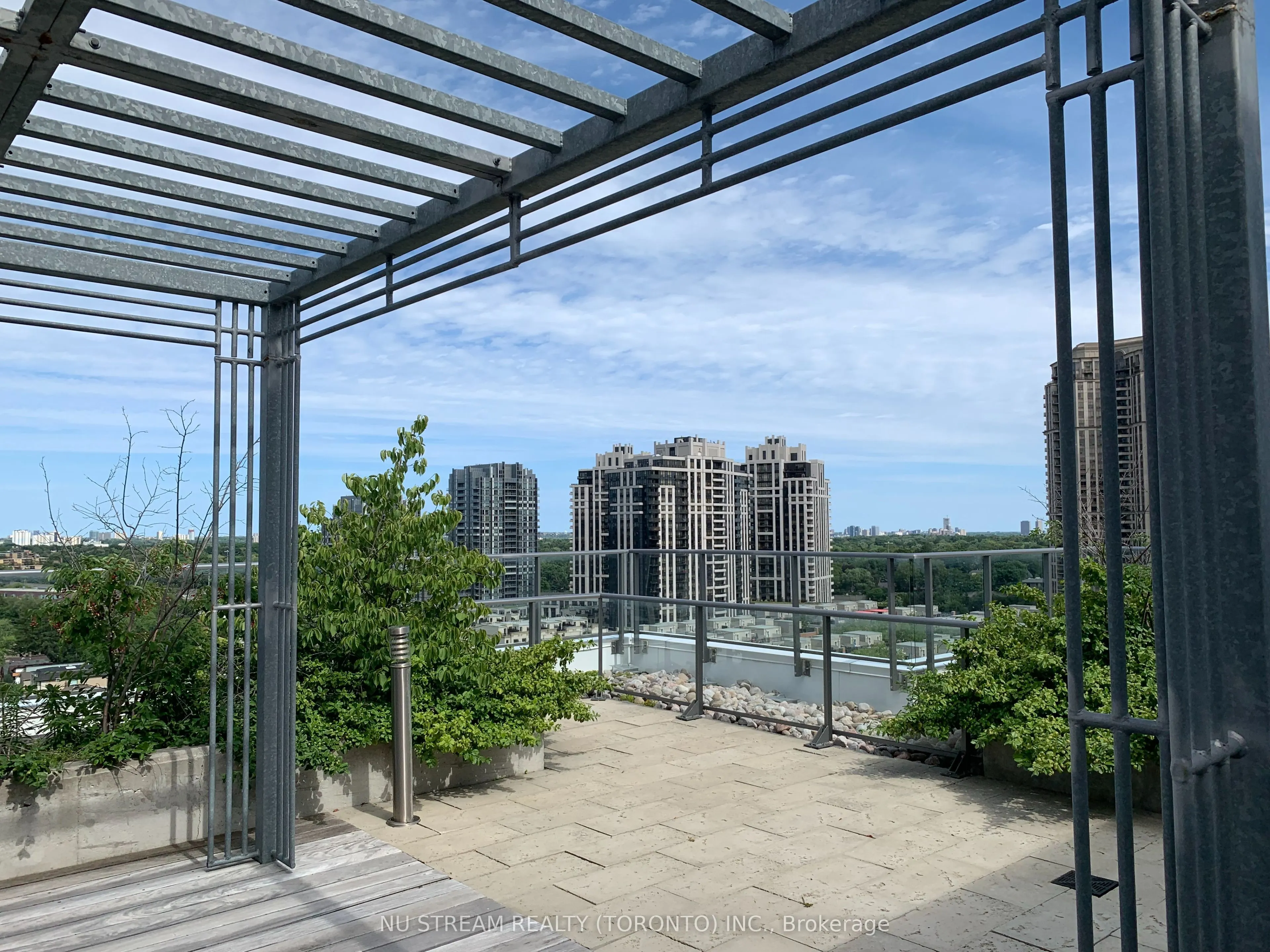 28 Avondale Avenue #309