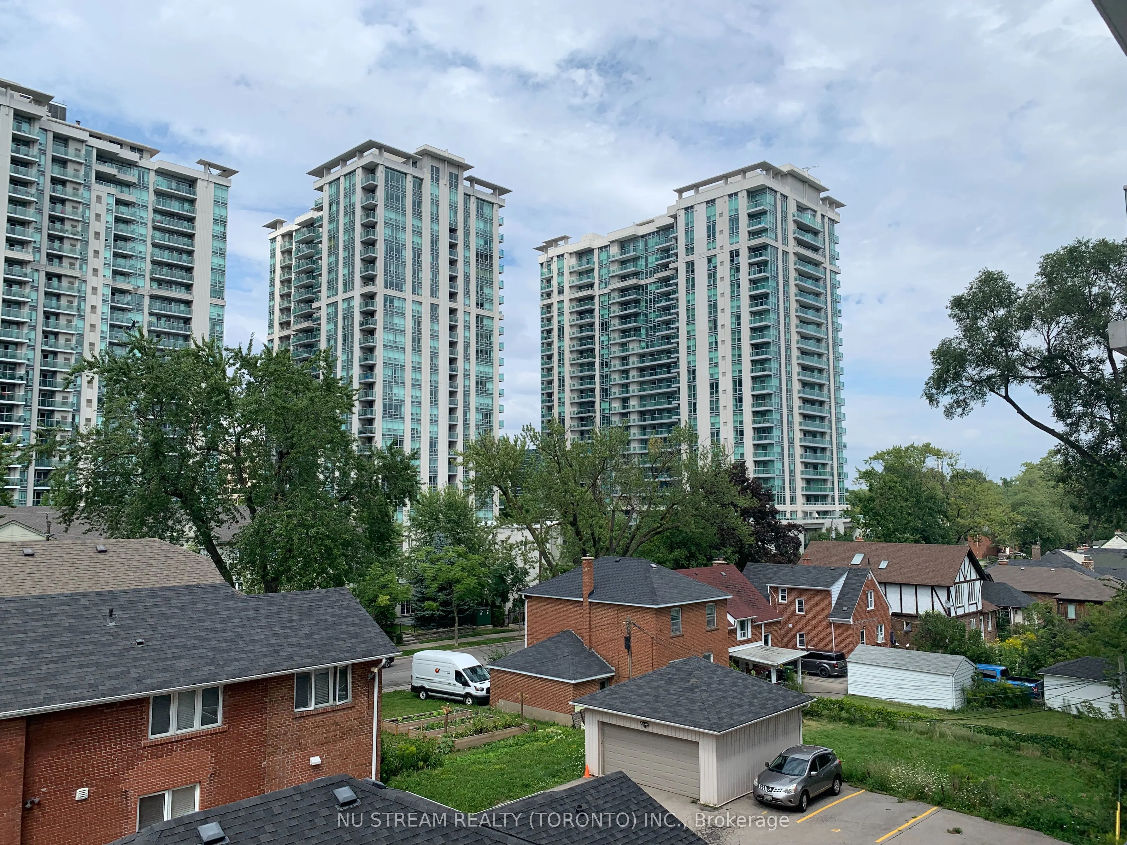 28 Avondale Avenue #309