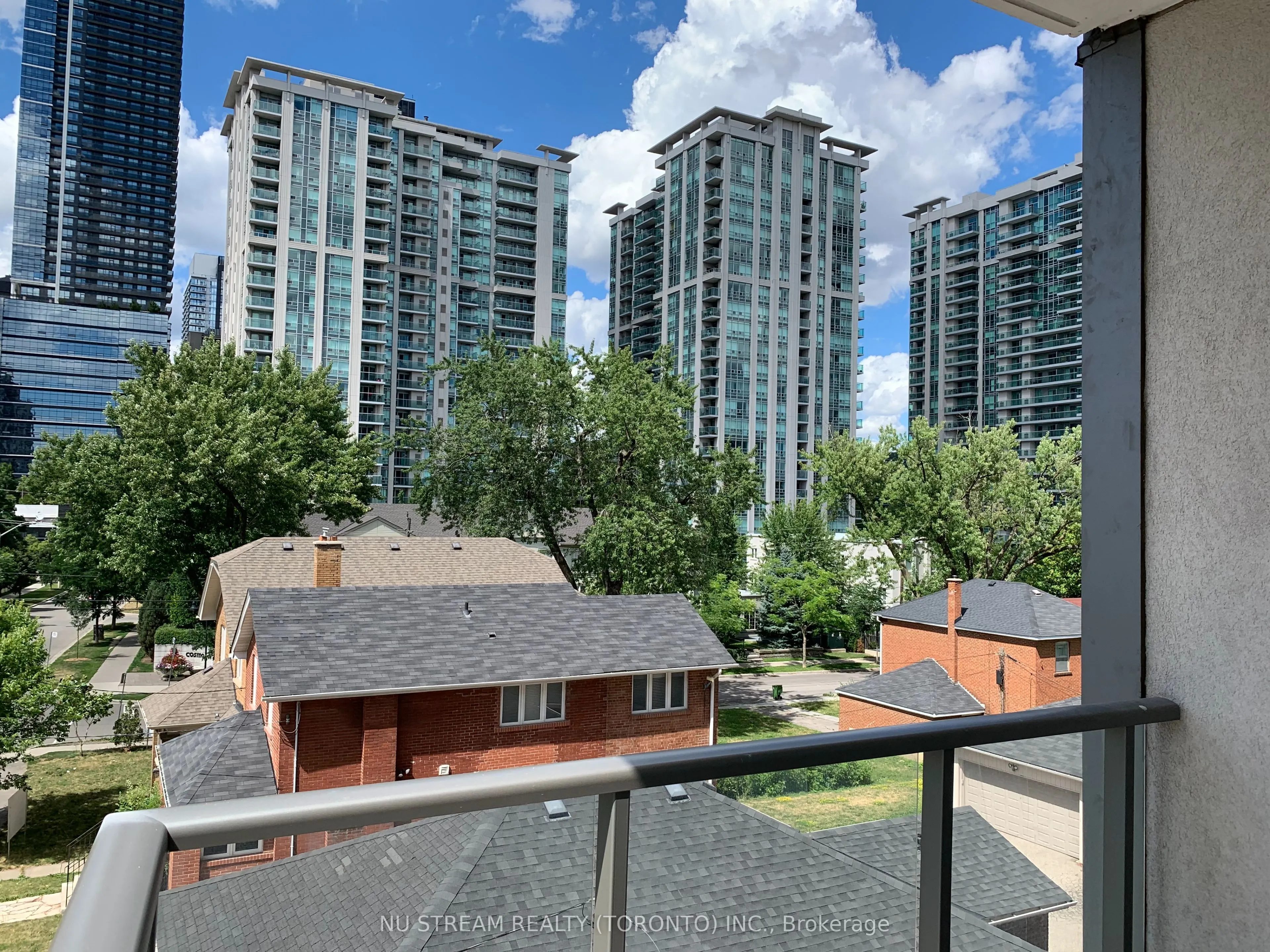 28 Avondale Avenue #309