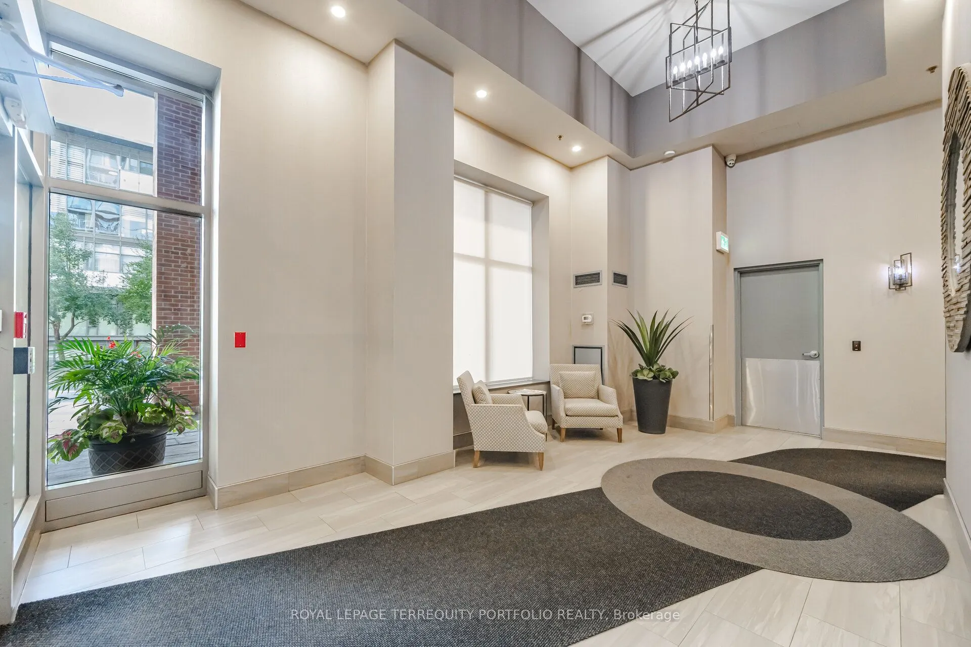 18 Merton Street #303