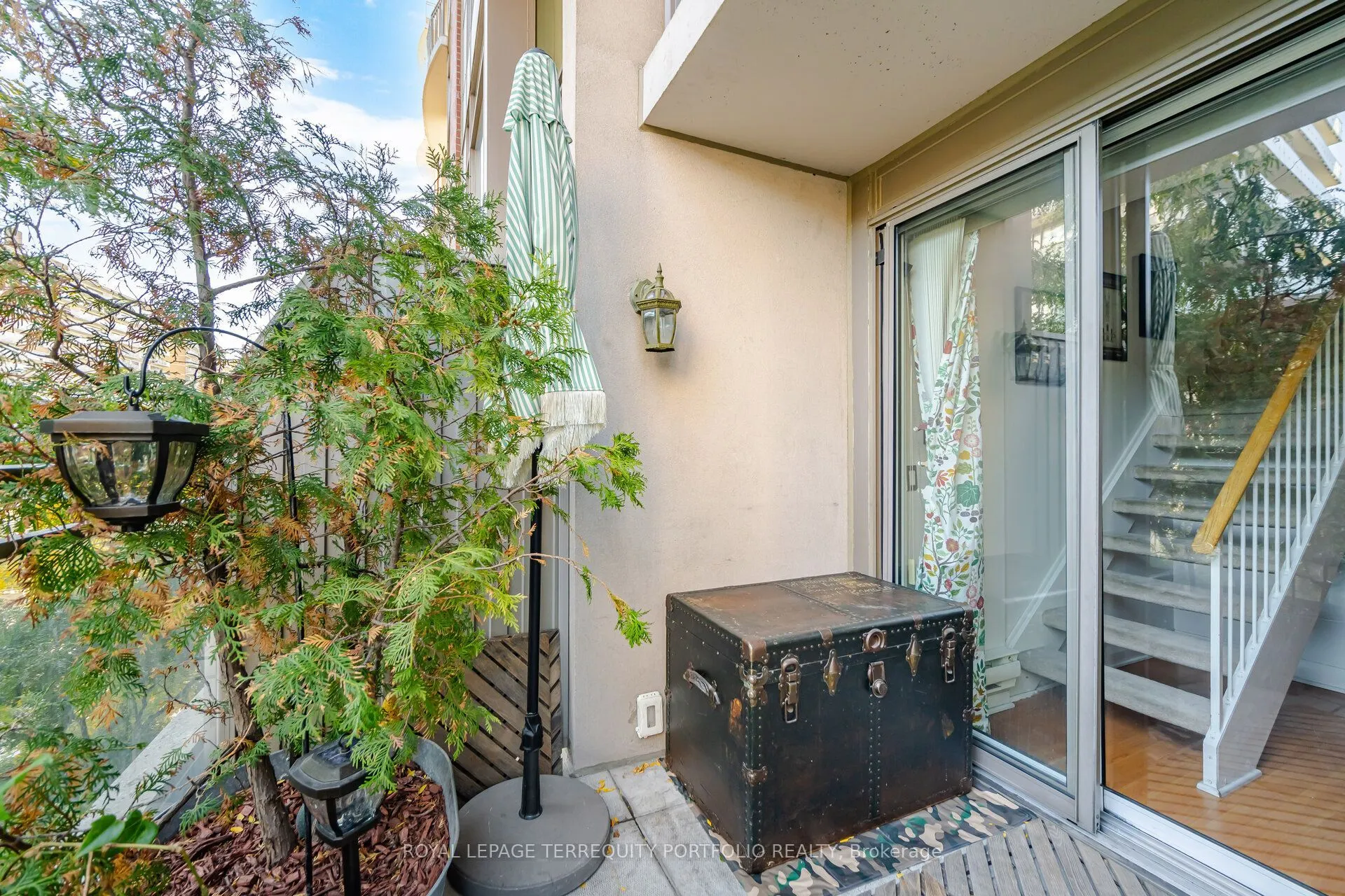 18 Merton Street #303