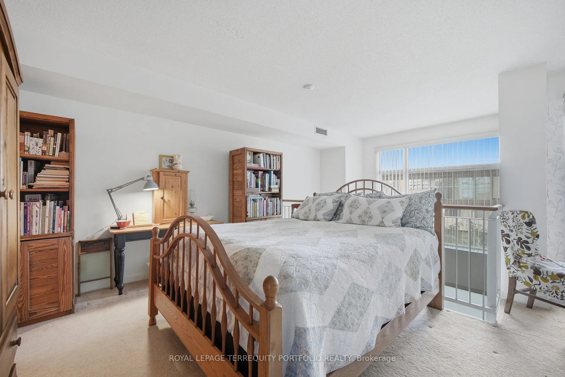 18 Merton Street #303