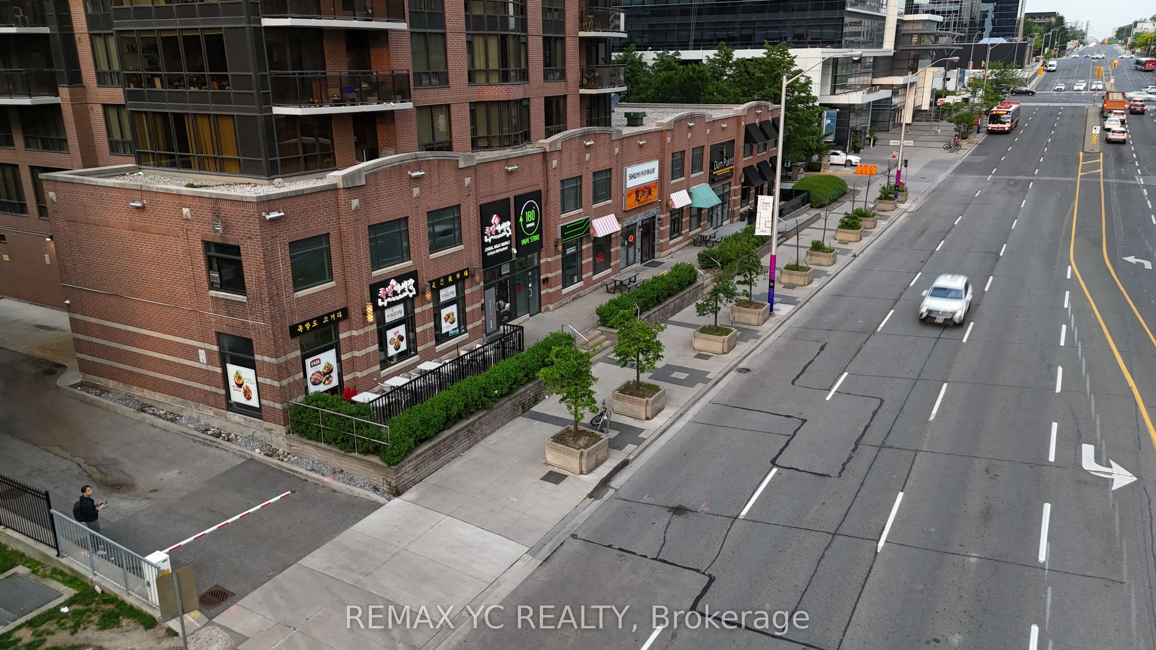 43 Sheppard Avenue E