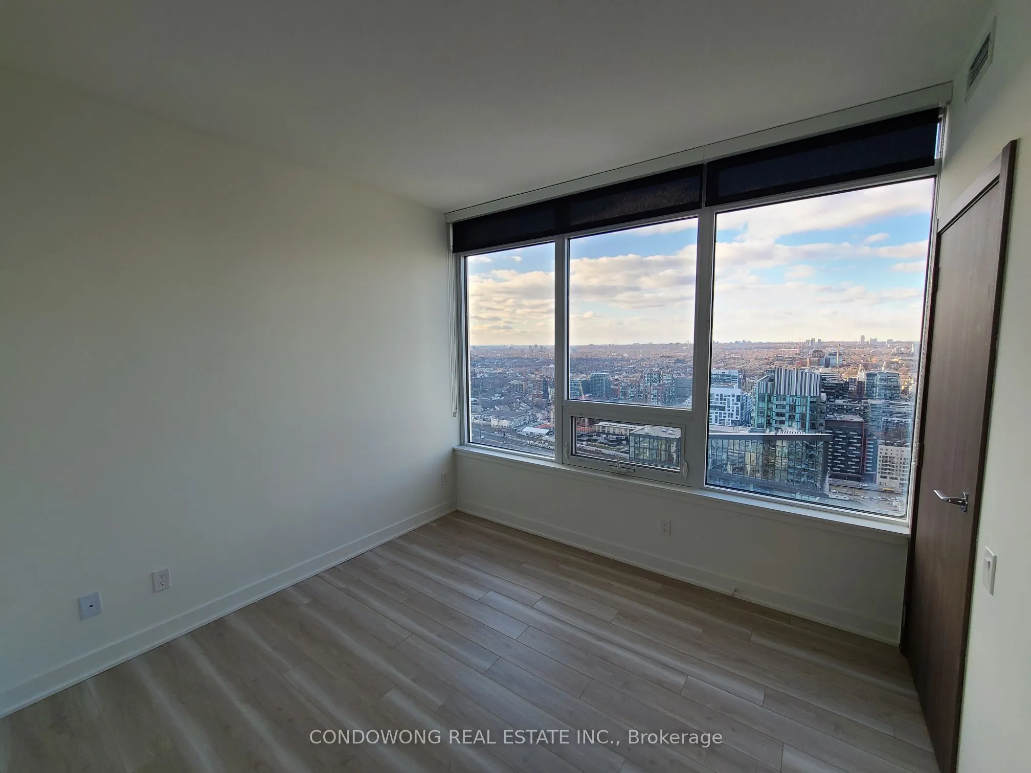 17 Bathurst Street #4510