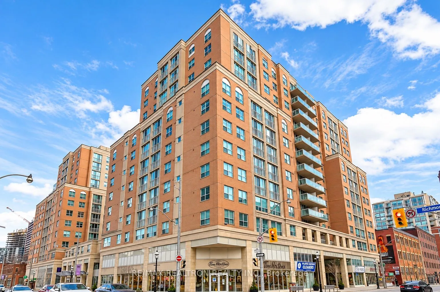 323 Richmond Street E #957