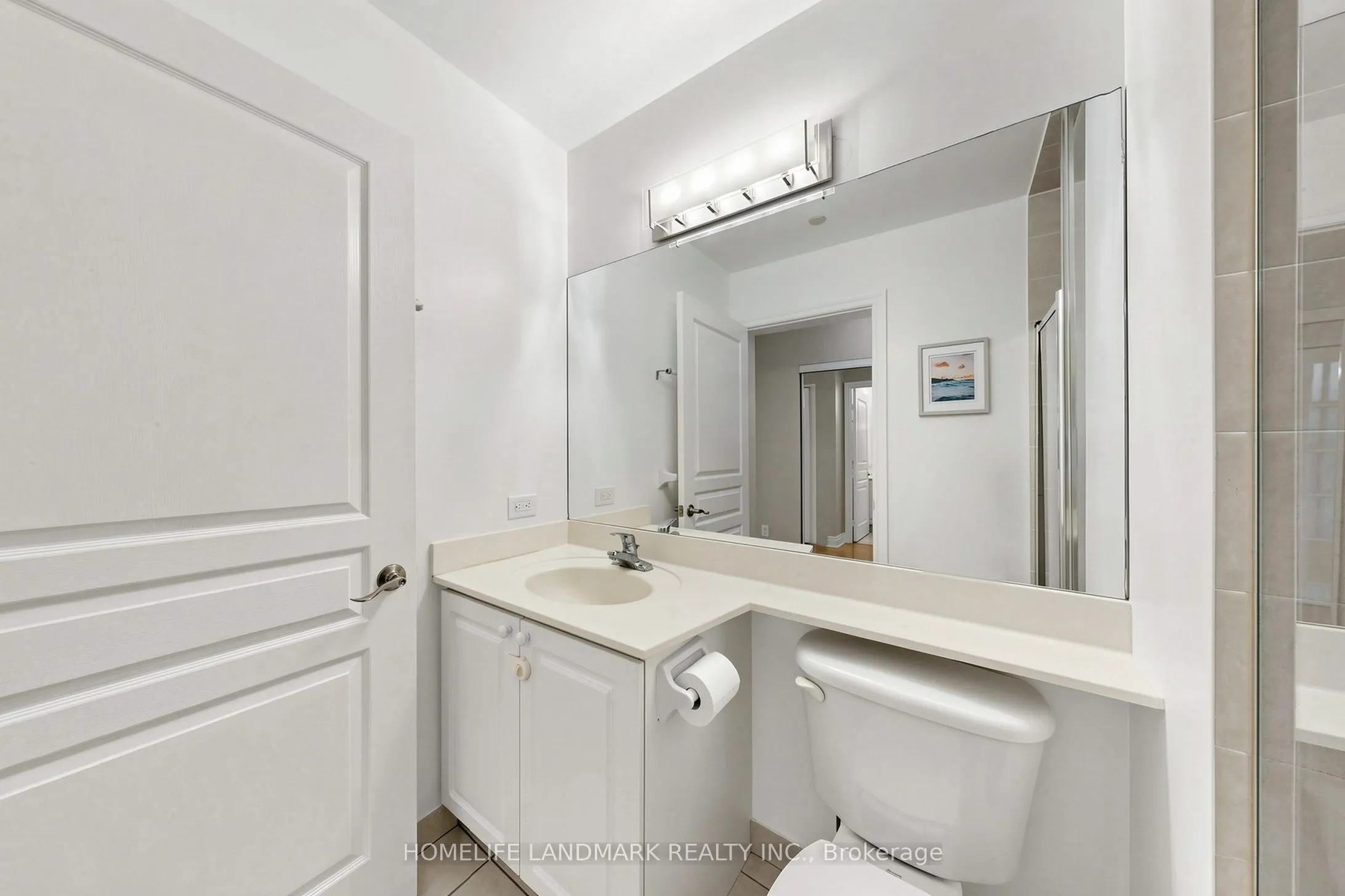15 Northtown Way #220
