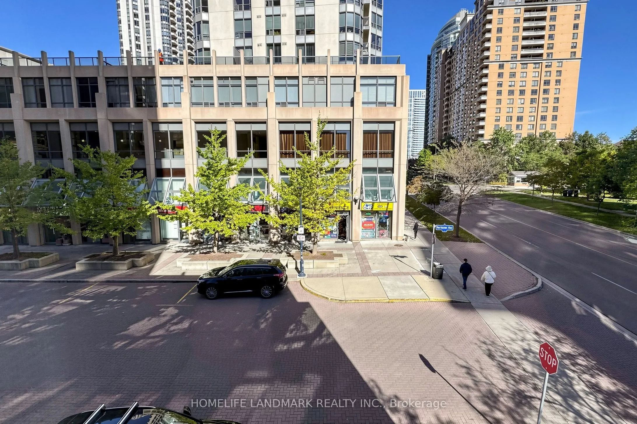 15 Northtown Way #220