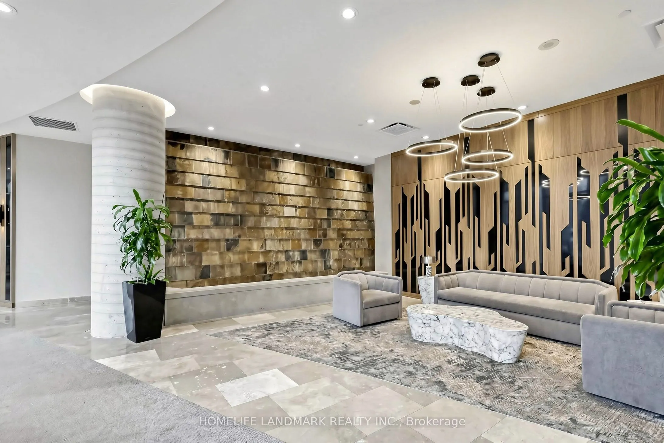15 Northtown Way #220