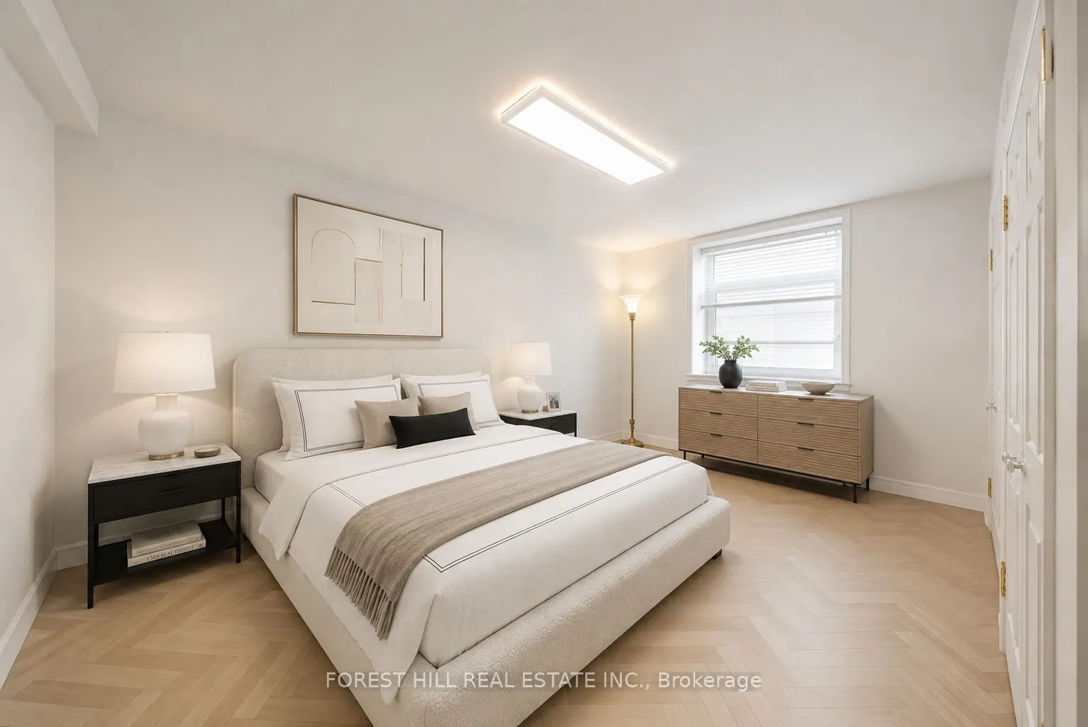 717 Eglinton Avenue W #301