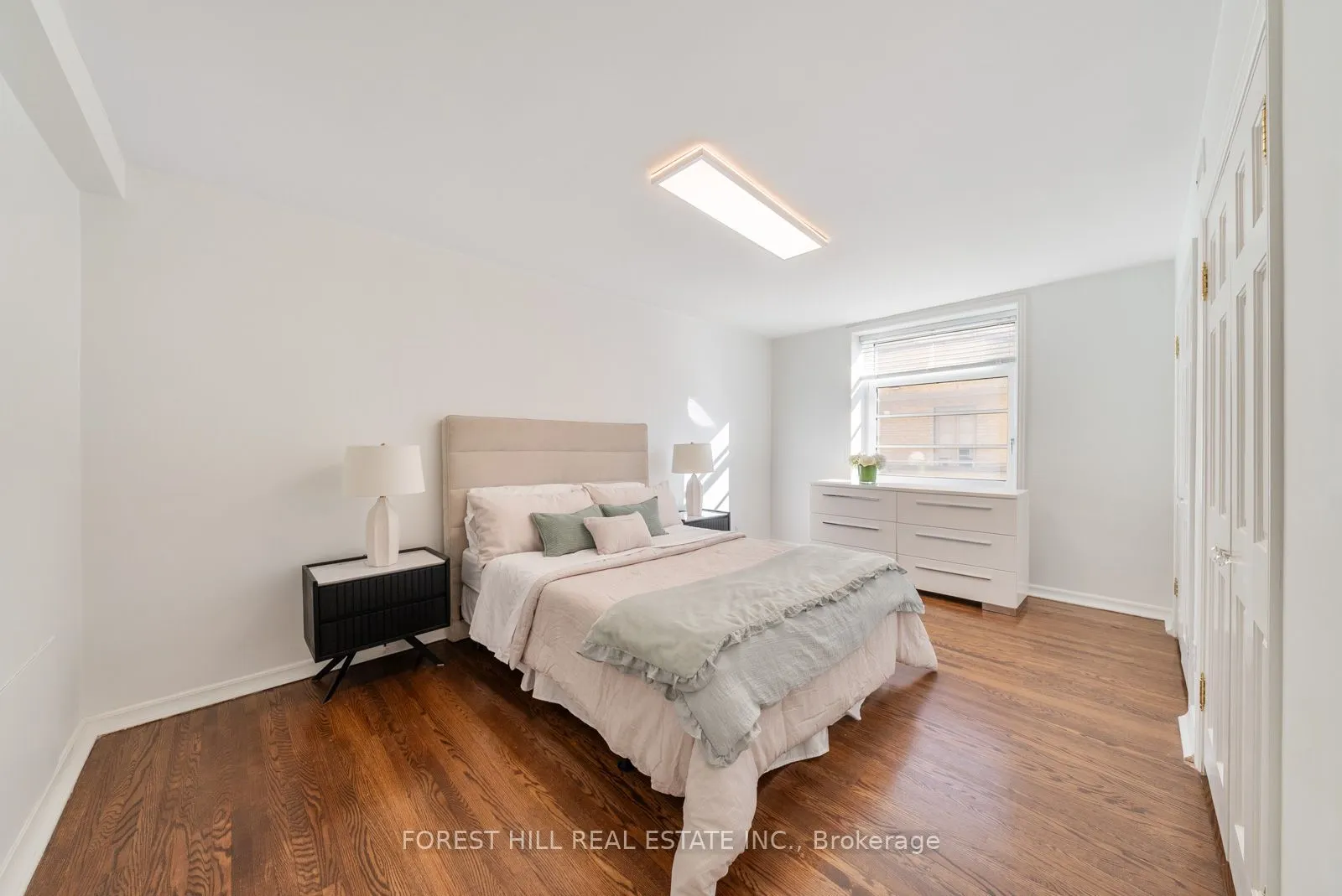 717 Eglinton Avenue W #301