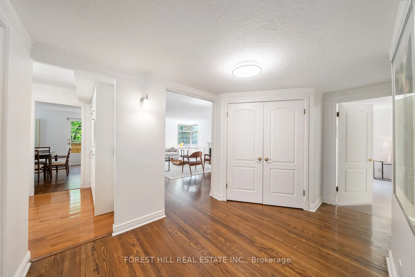 717 Eglinton Avenue W #301