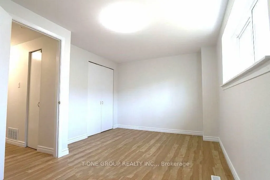 8 Liszt Gate #9