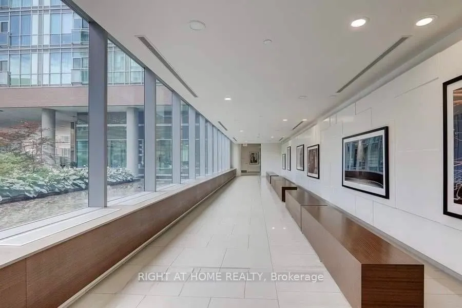 112 George Street #S 828