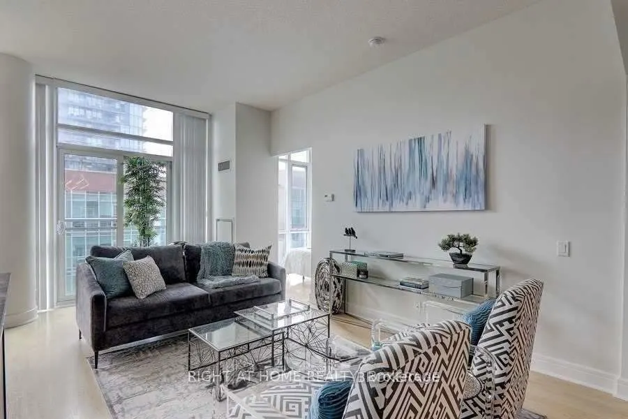 112 George Street #S 828