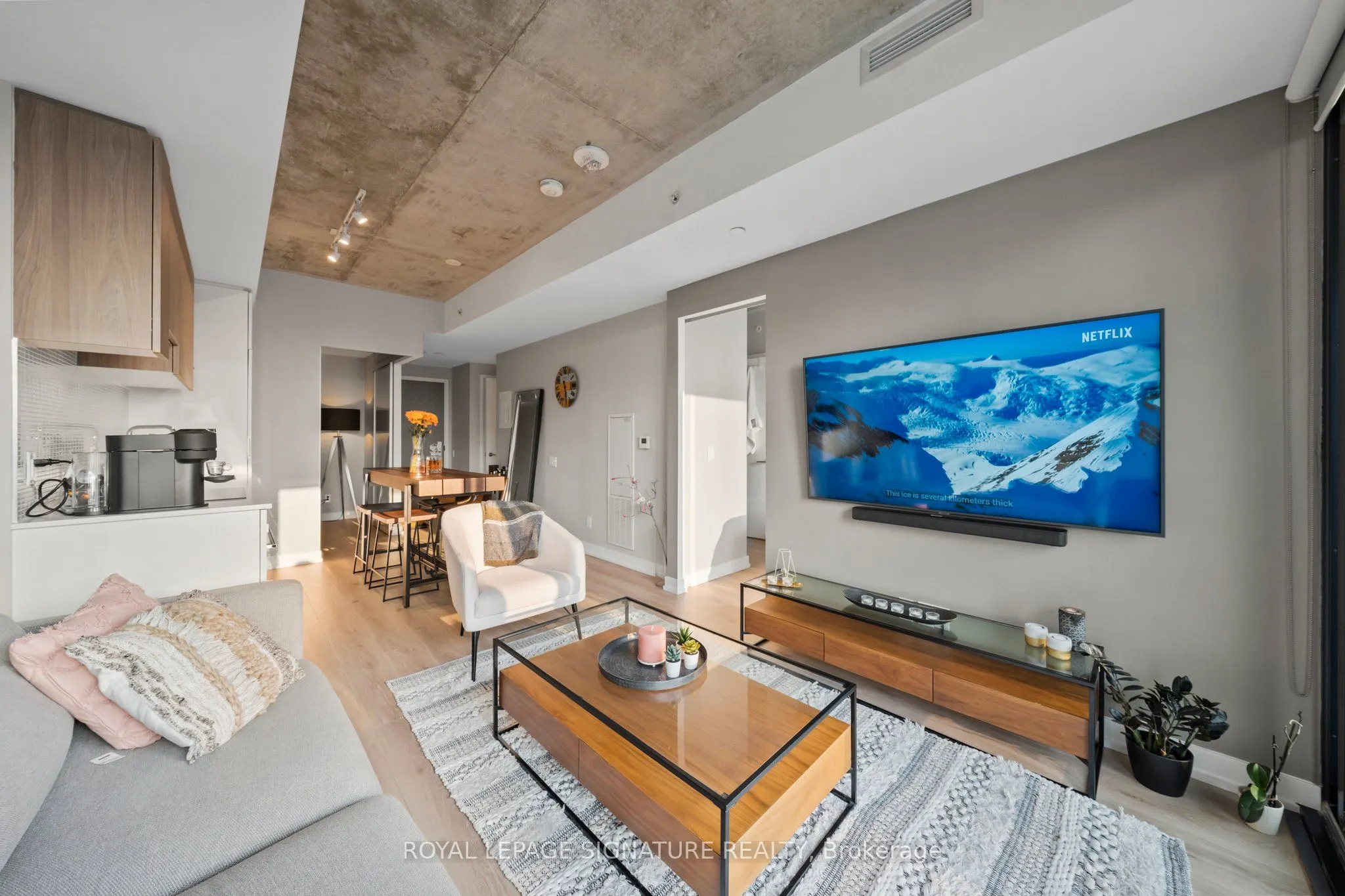 161 Roehampton Avenue #2711