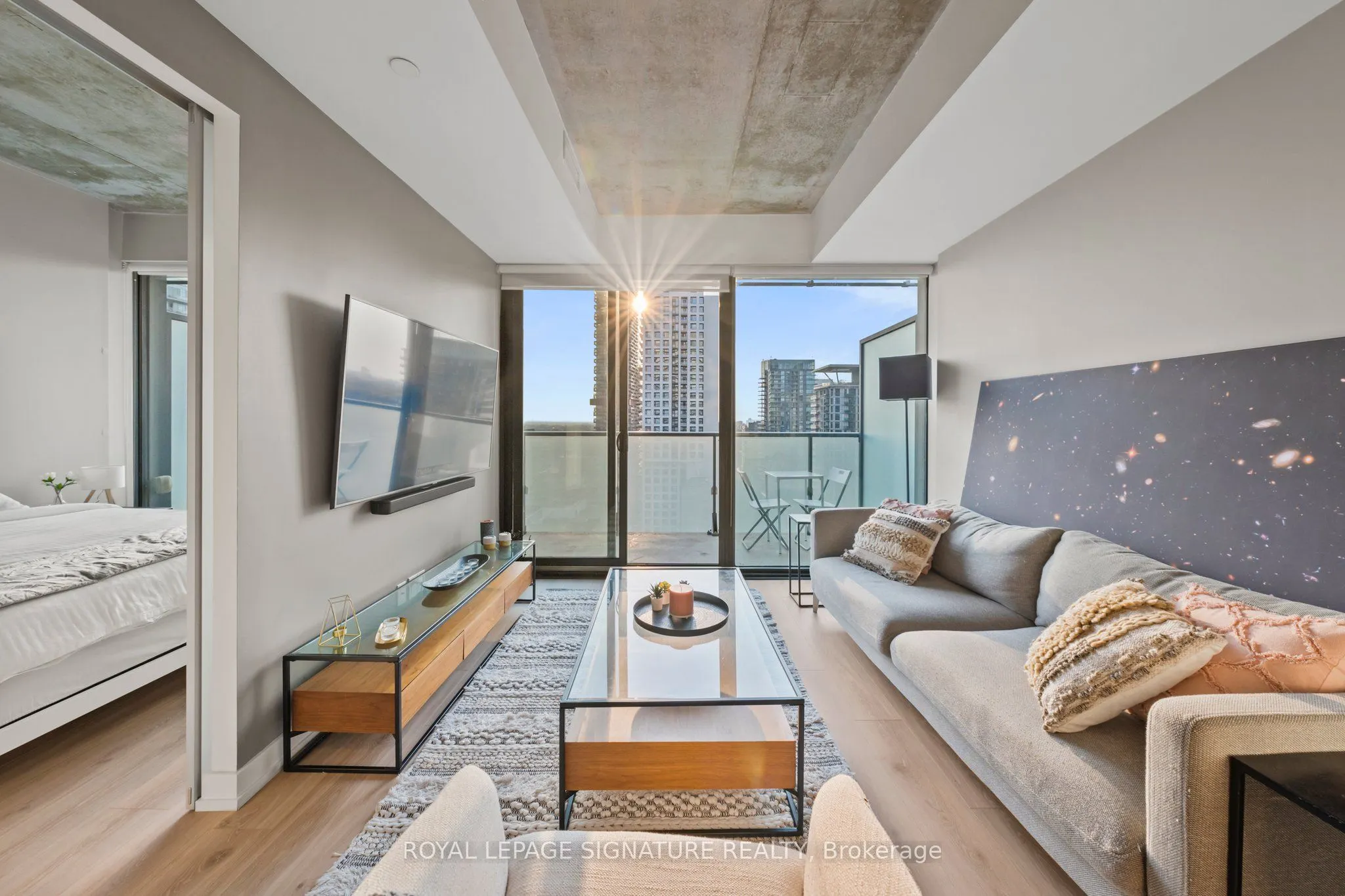 161 Roehampton Avenue #2711