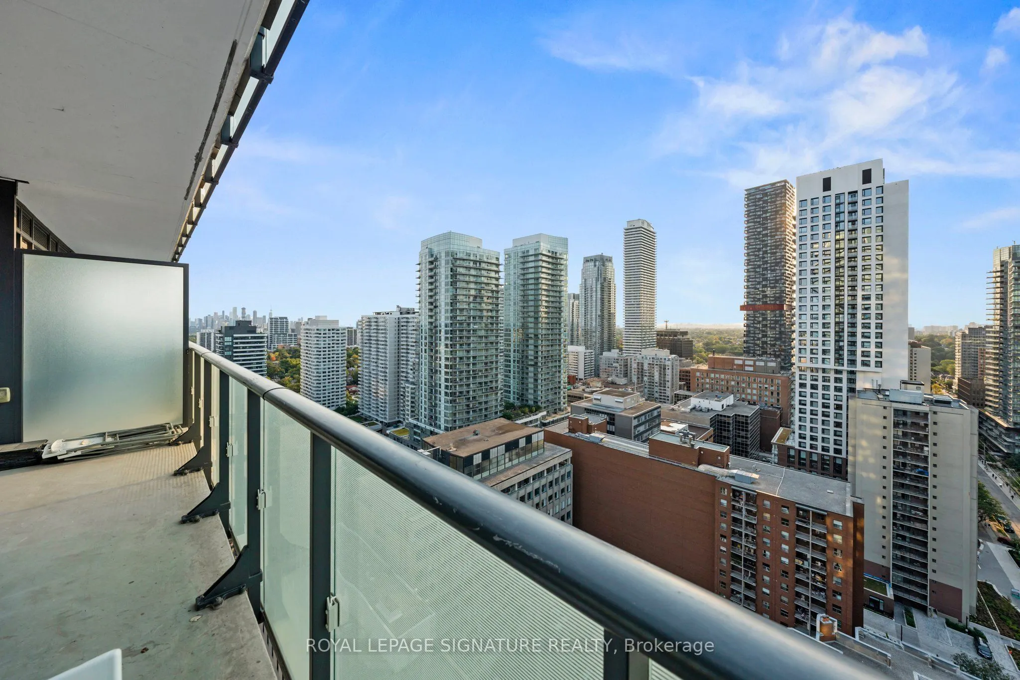 161 Roehampton Avenue #2711
