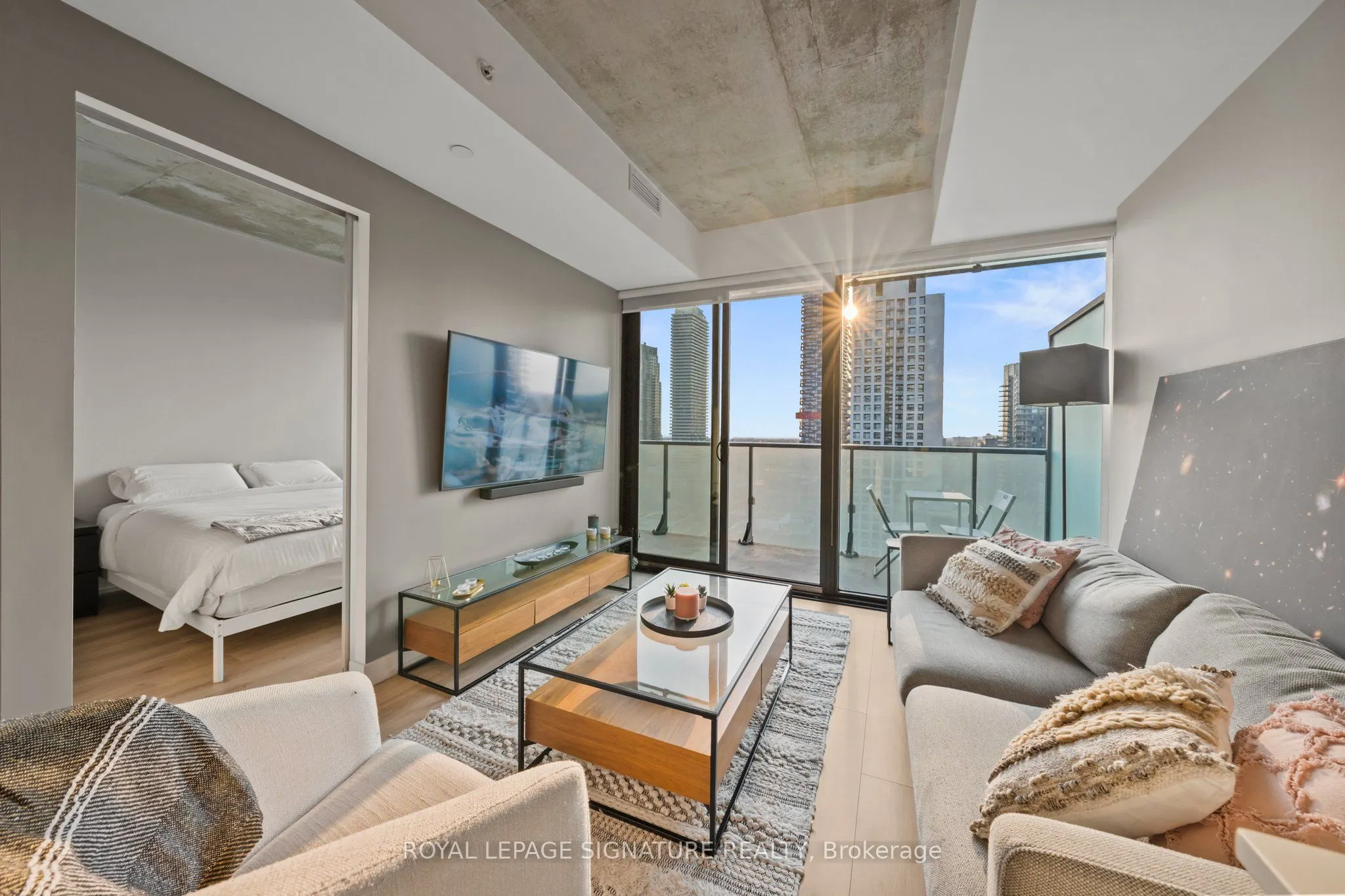 161 Roehampton Avenue #2711